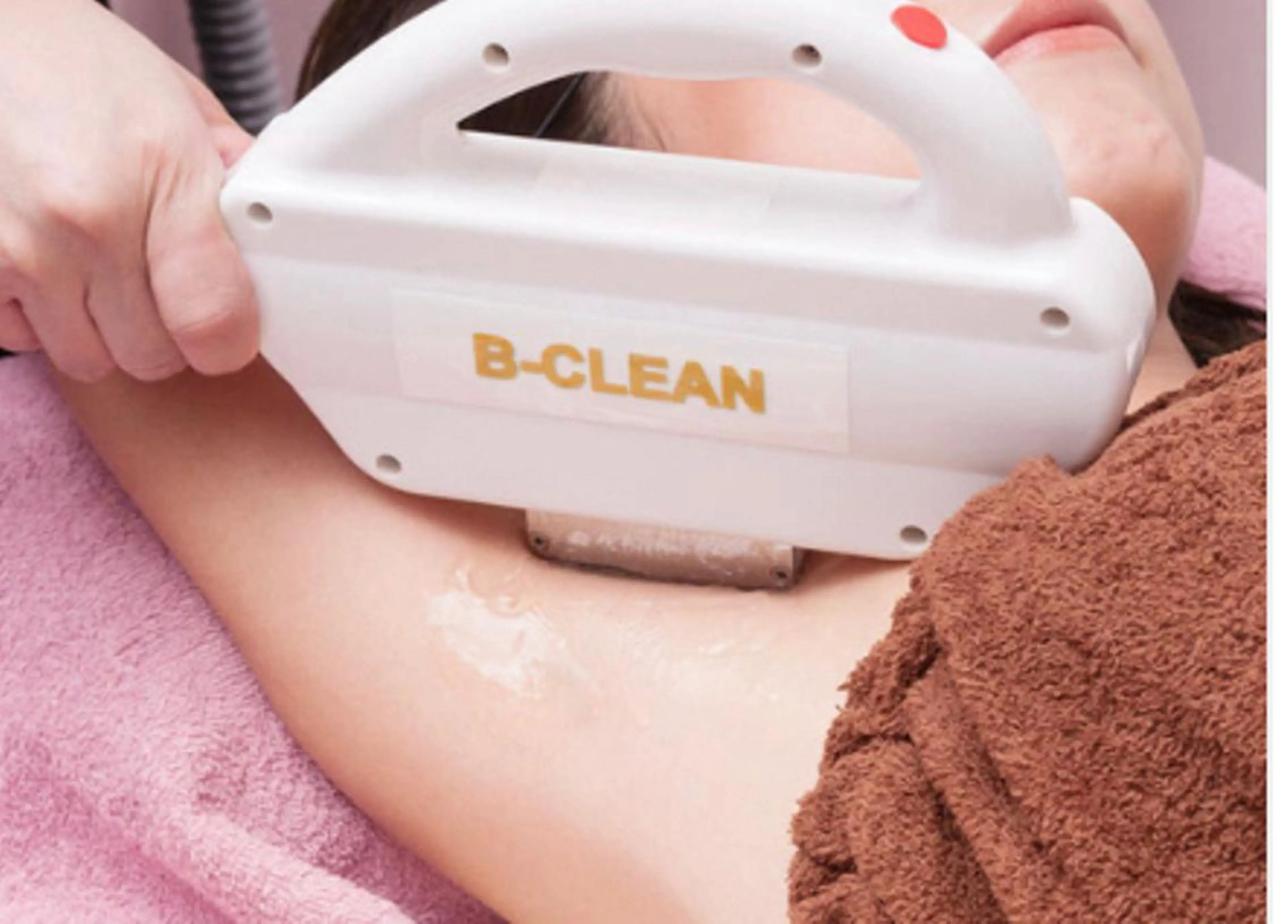 【レディース高速脱毛】最新美肌脱毛機で全身脱毛（顔、vio除く）¥22.000→¥8.800の写真