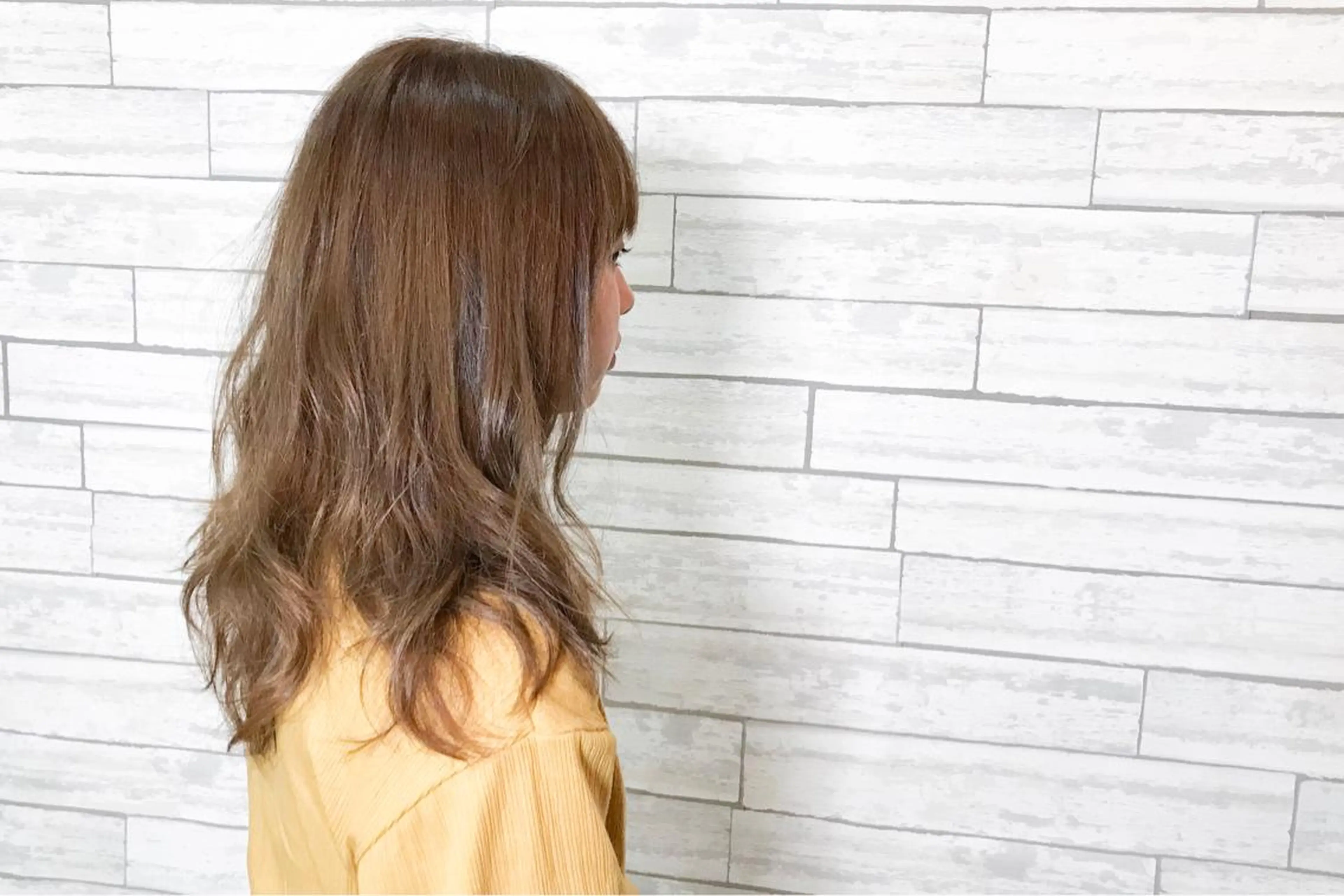 セミロング カラー ヘアアレンジ ベージュカラー ブラウンカラー ブラウンベージュ 透明感カラー ANBEL所属・ANBEL代表 西尾裕樹のヘアスタイル