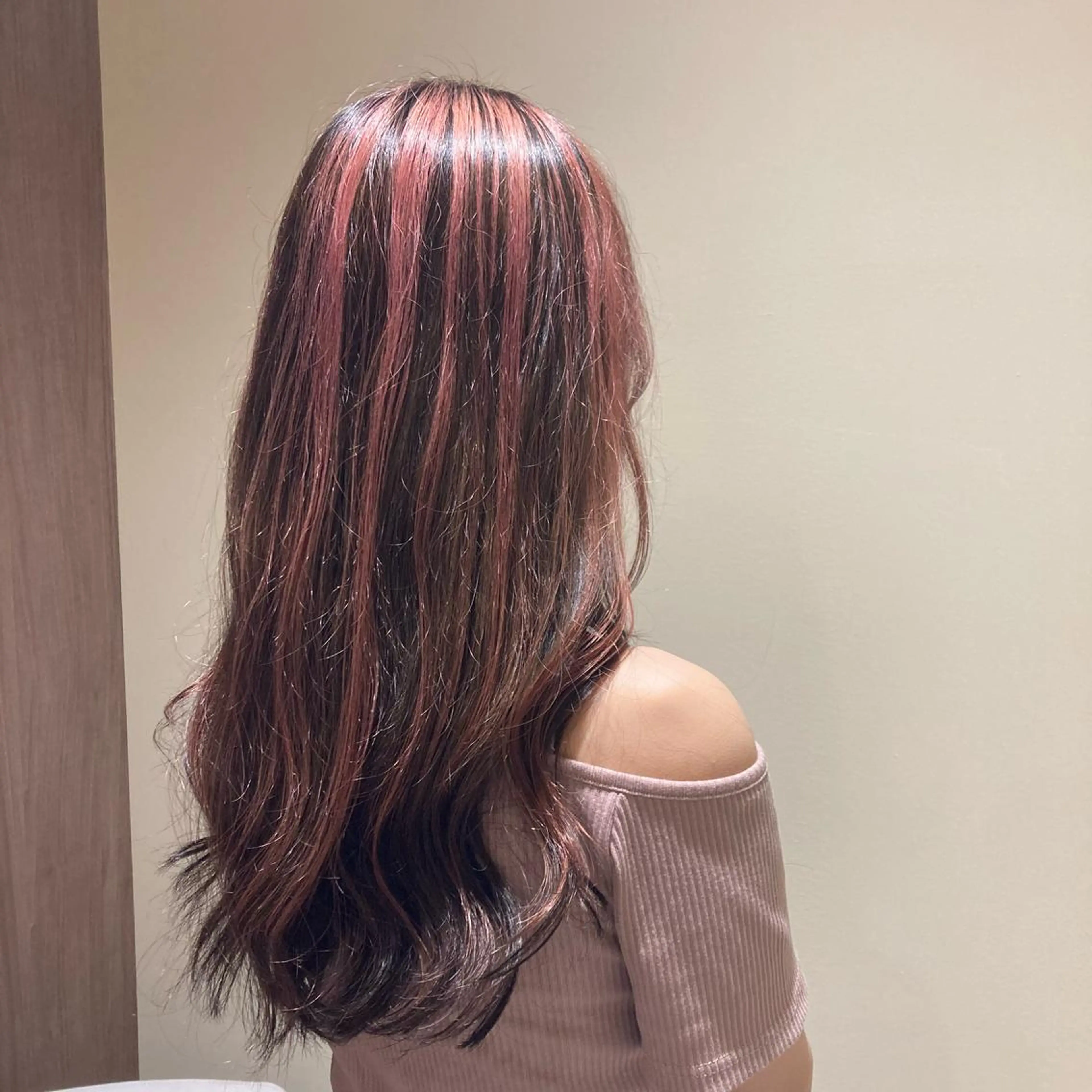 ロング カラー 野村 ゆいのヘアスタイル