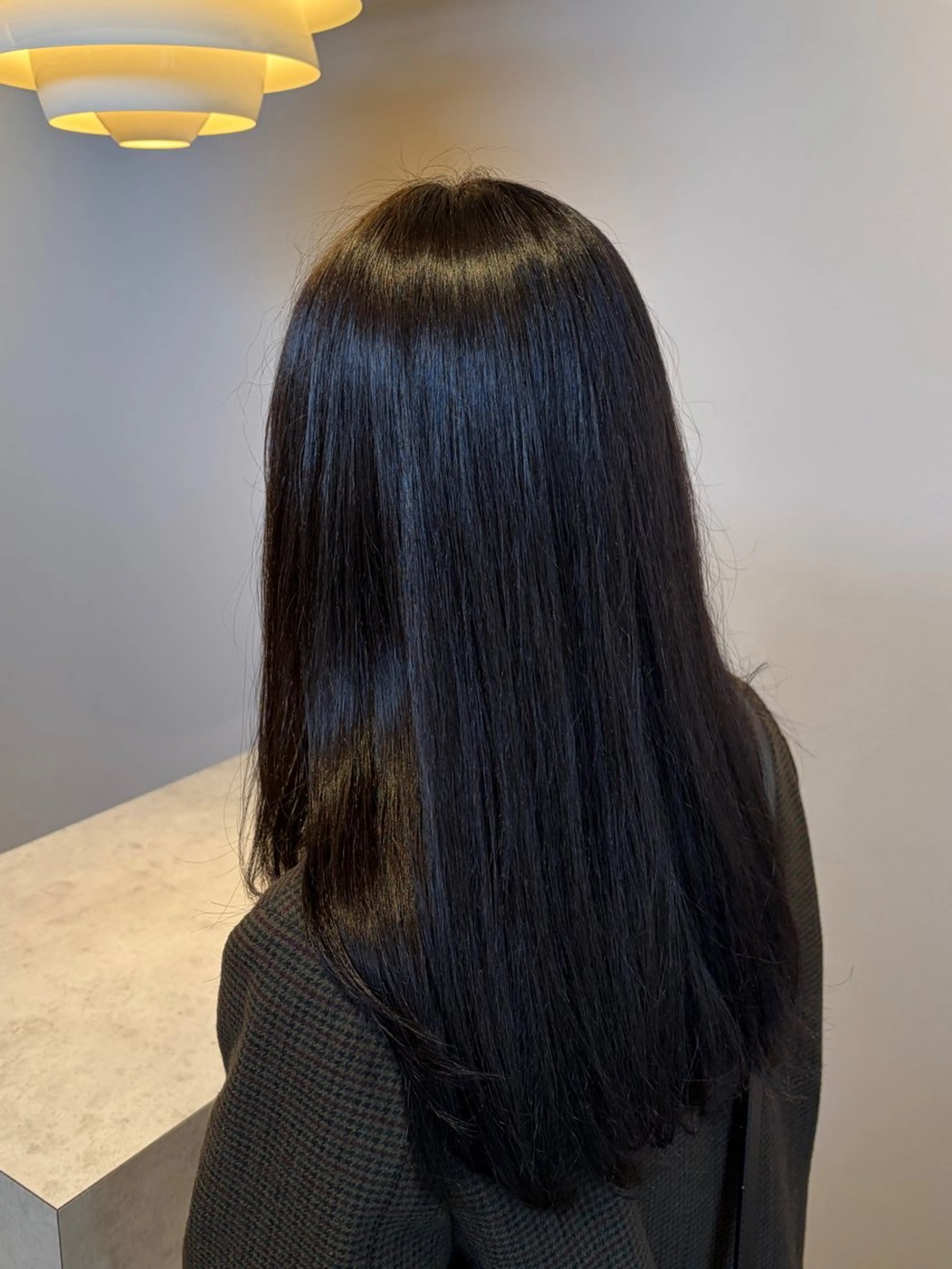 セミロング ヘアカラー SERIOilo神楽坂店所属・神楽坂|大人カラー |ツヤ髪|松本あきほのヘアスタイル