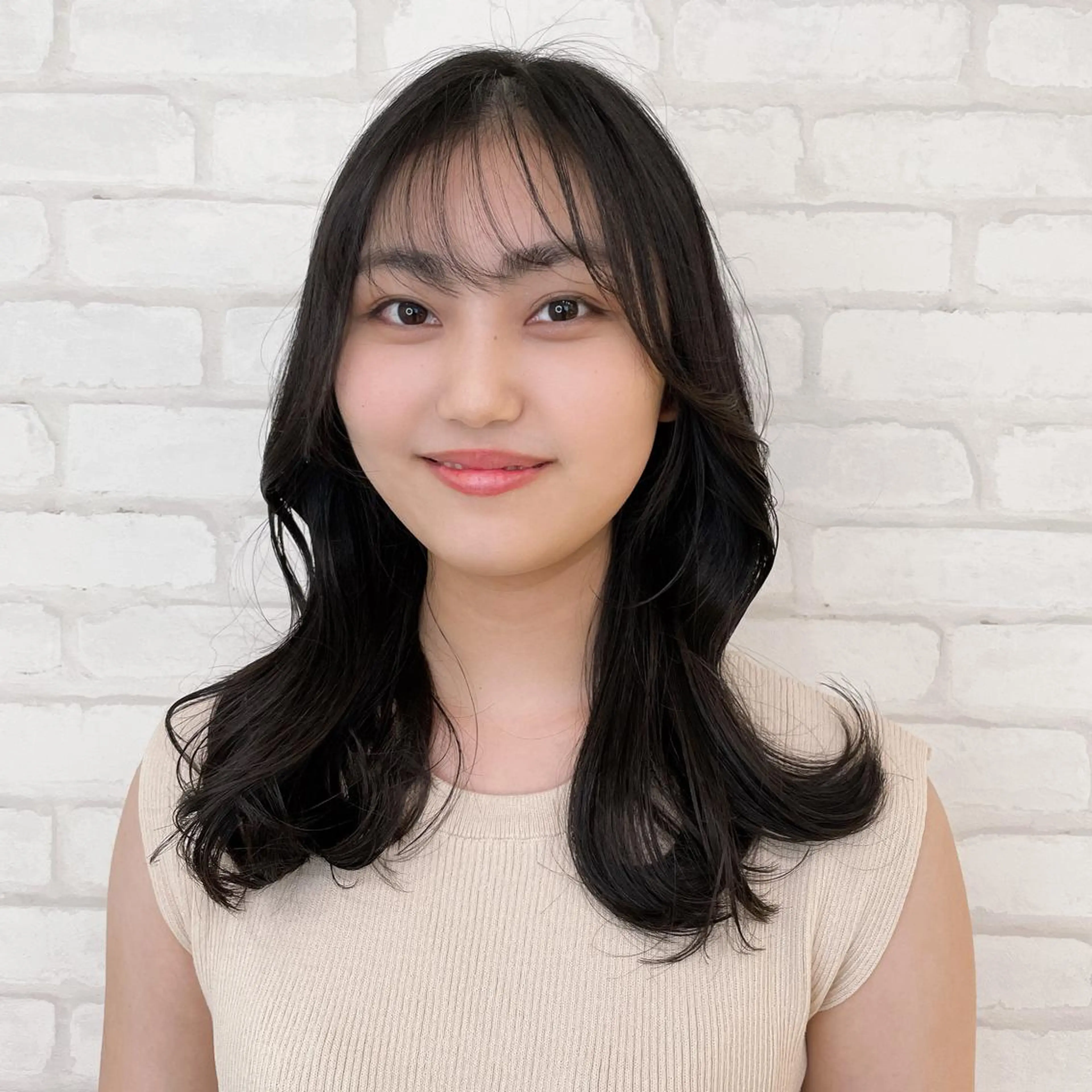 セミロング abilita AZUSAのヘアスタイル