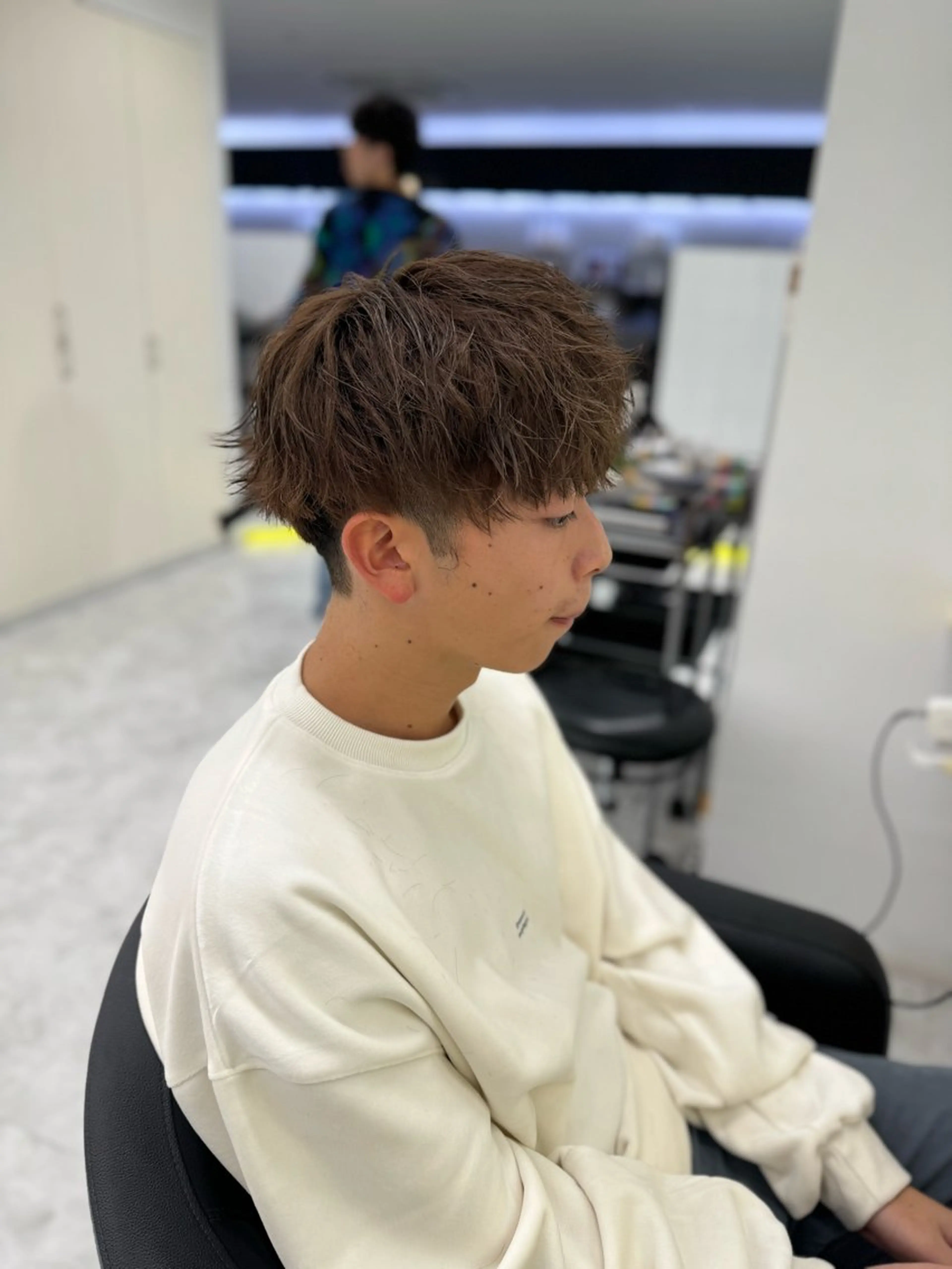 メンズ カット ヘアカラー パーマ 🤍レイヤーカット /顔まわりカット🤍のヘアスタイル