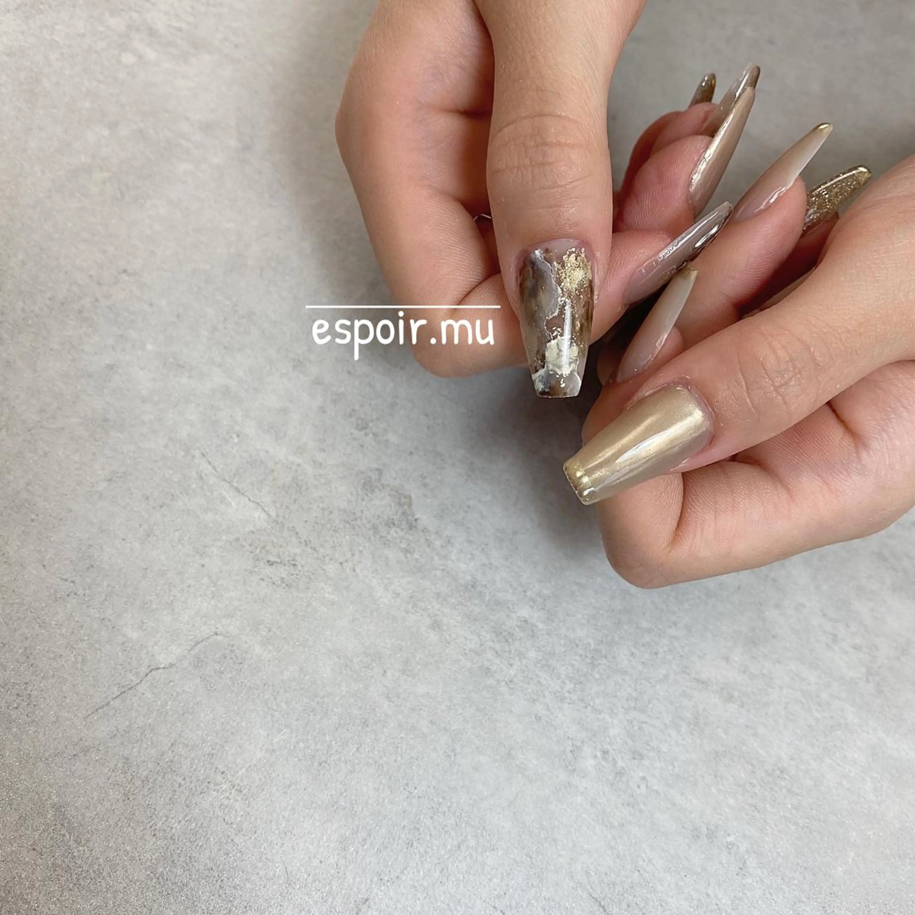 ロング ネイル espoir. muのネイルデザイン