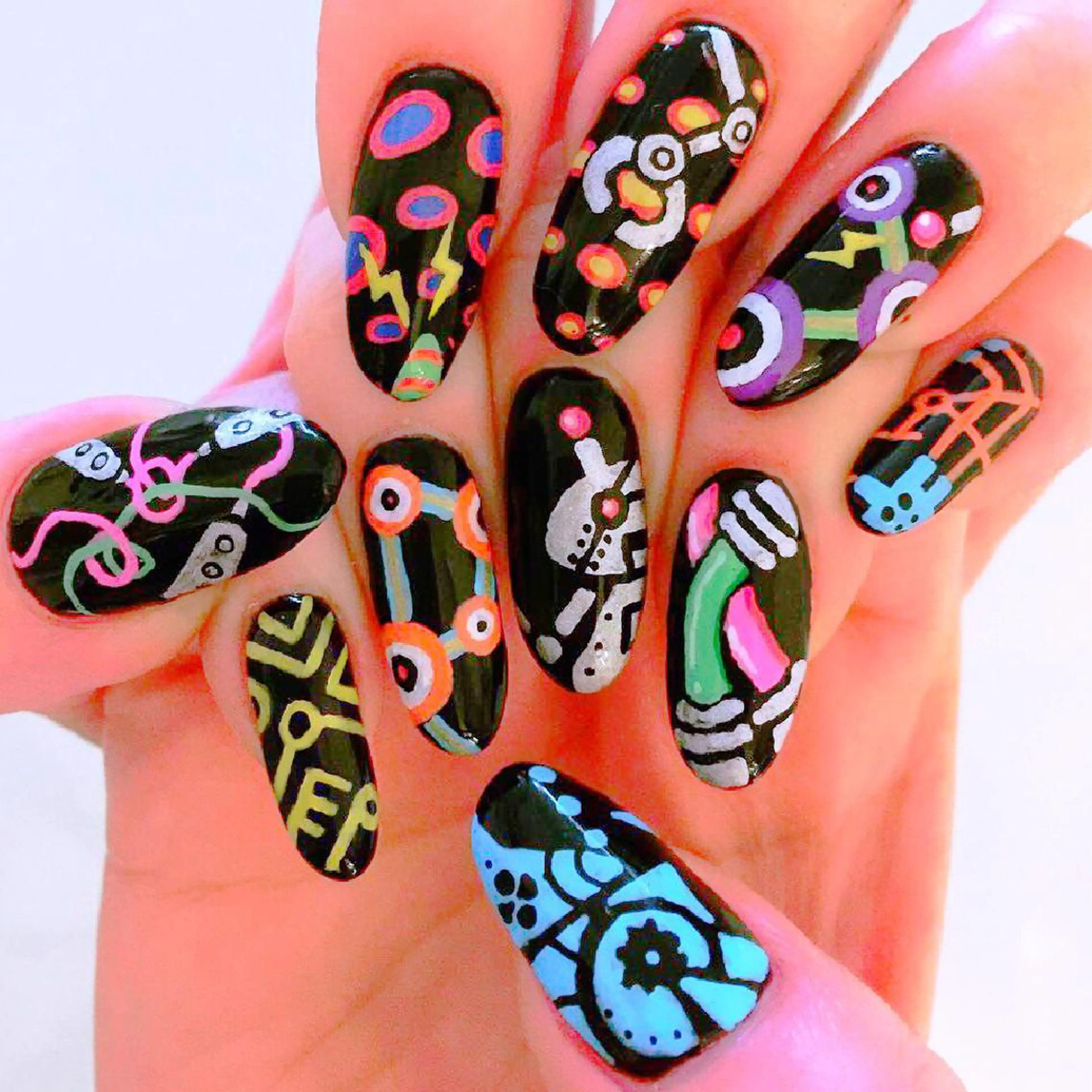 ネイル ジェルネイル パラジェル ル ンのネイルデザイン