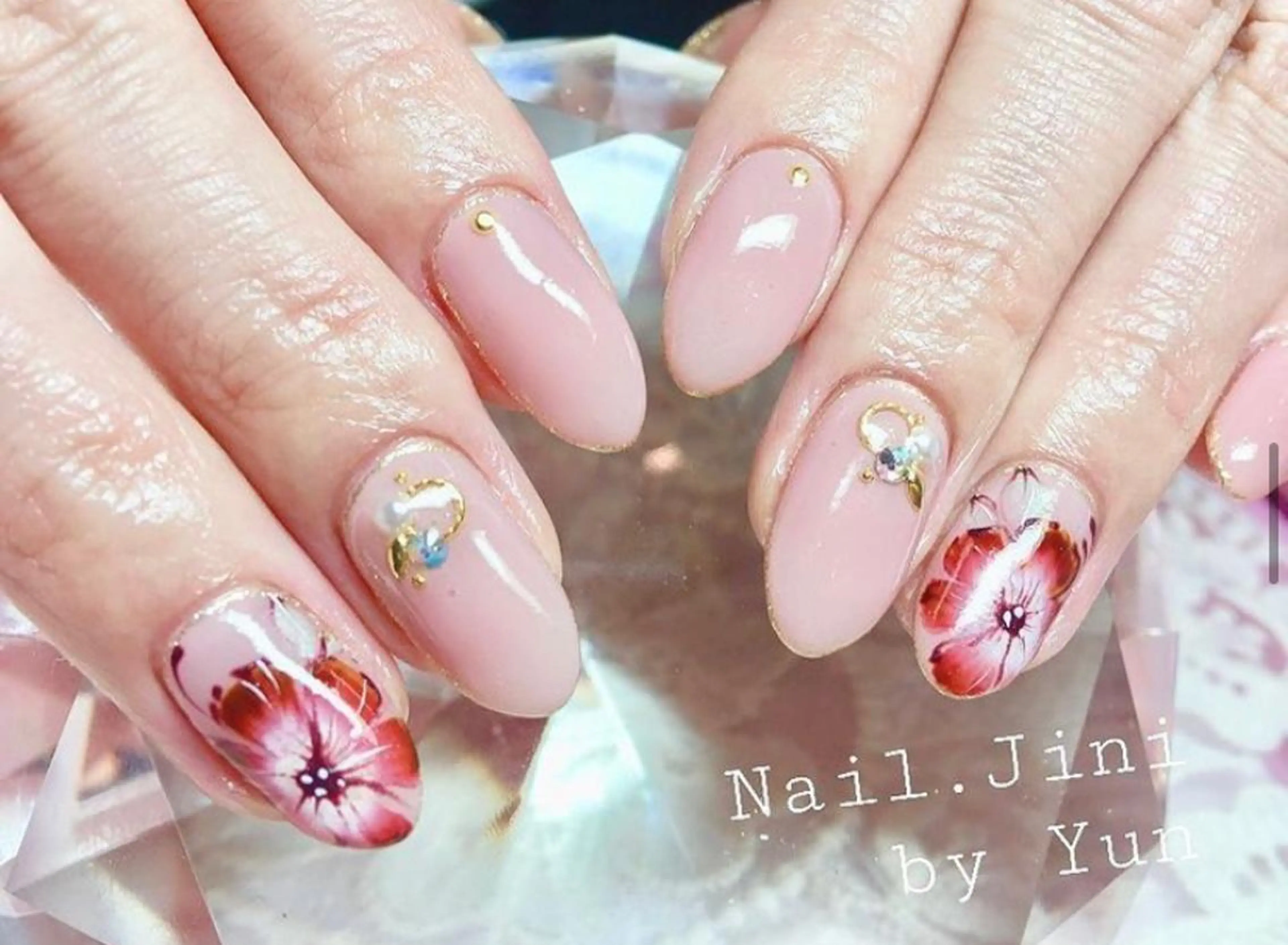 ネイル ハンドネイル JINI NAIL所属・ジニ ネイルのネイルデザイン