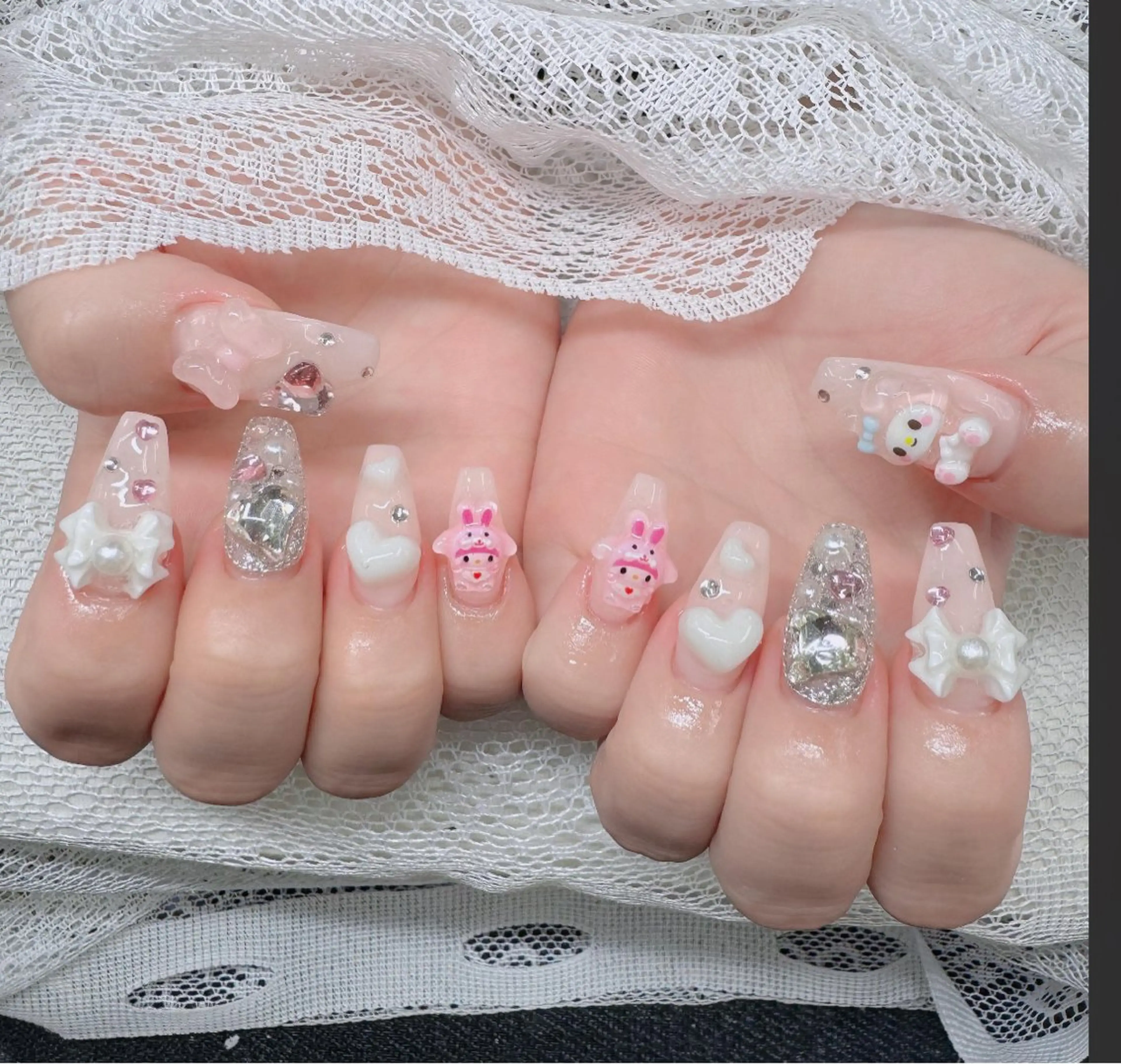 ネイル フレンチネイル ジェルネイル ガラスフレンチ ハロウィン ハート ハンドネイル H.baby Nail Salonのネイルデザイン