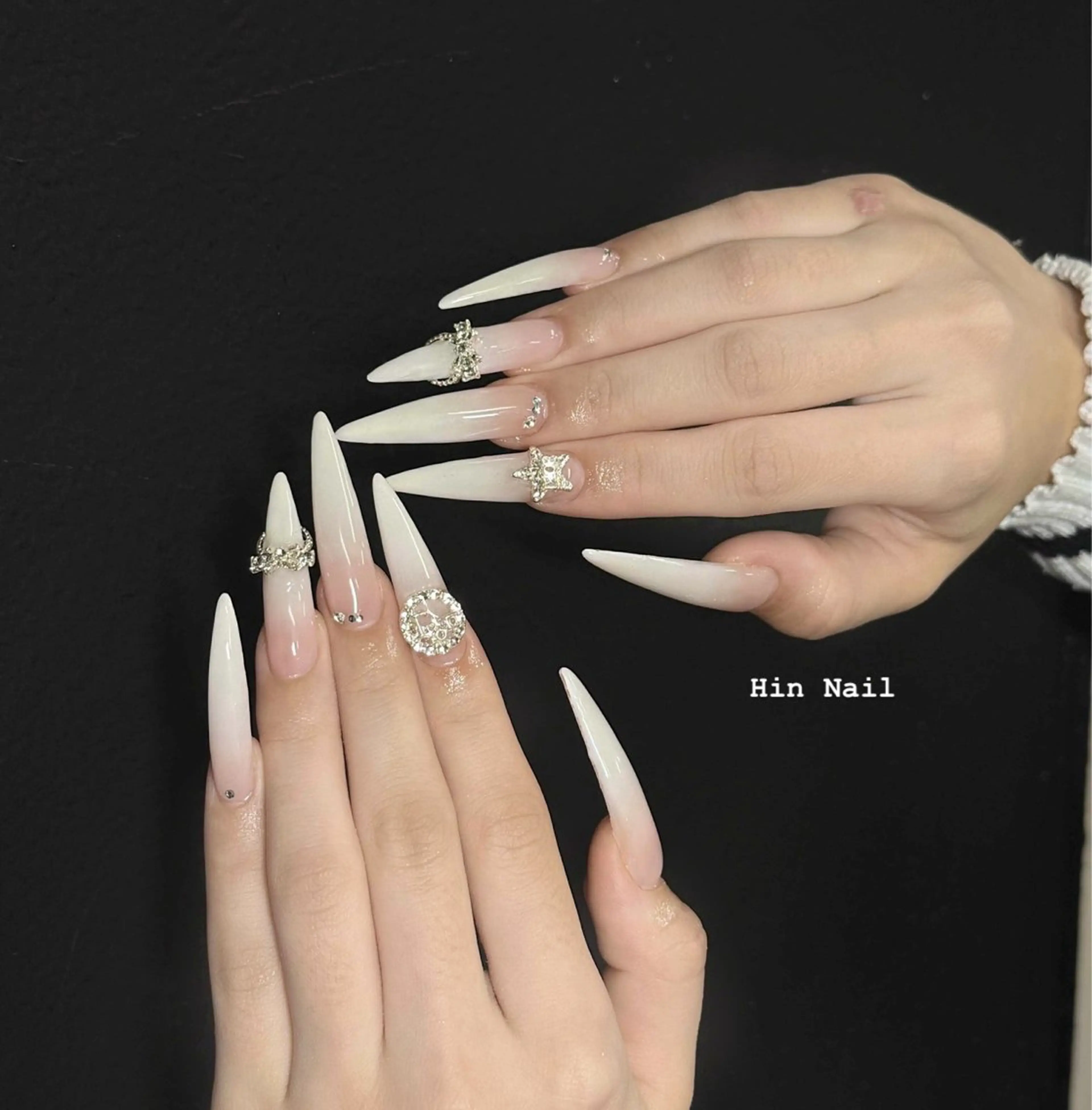 ネイル ハンドネイル HIN NAILのネイルデザイン