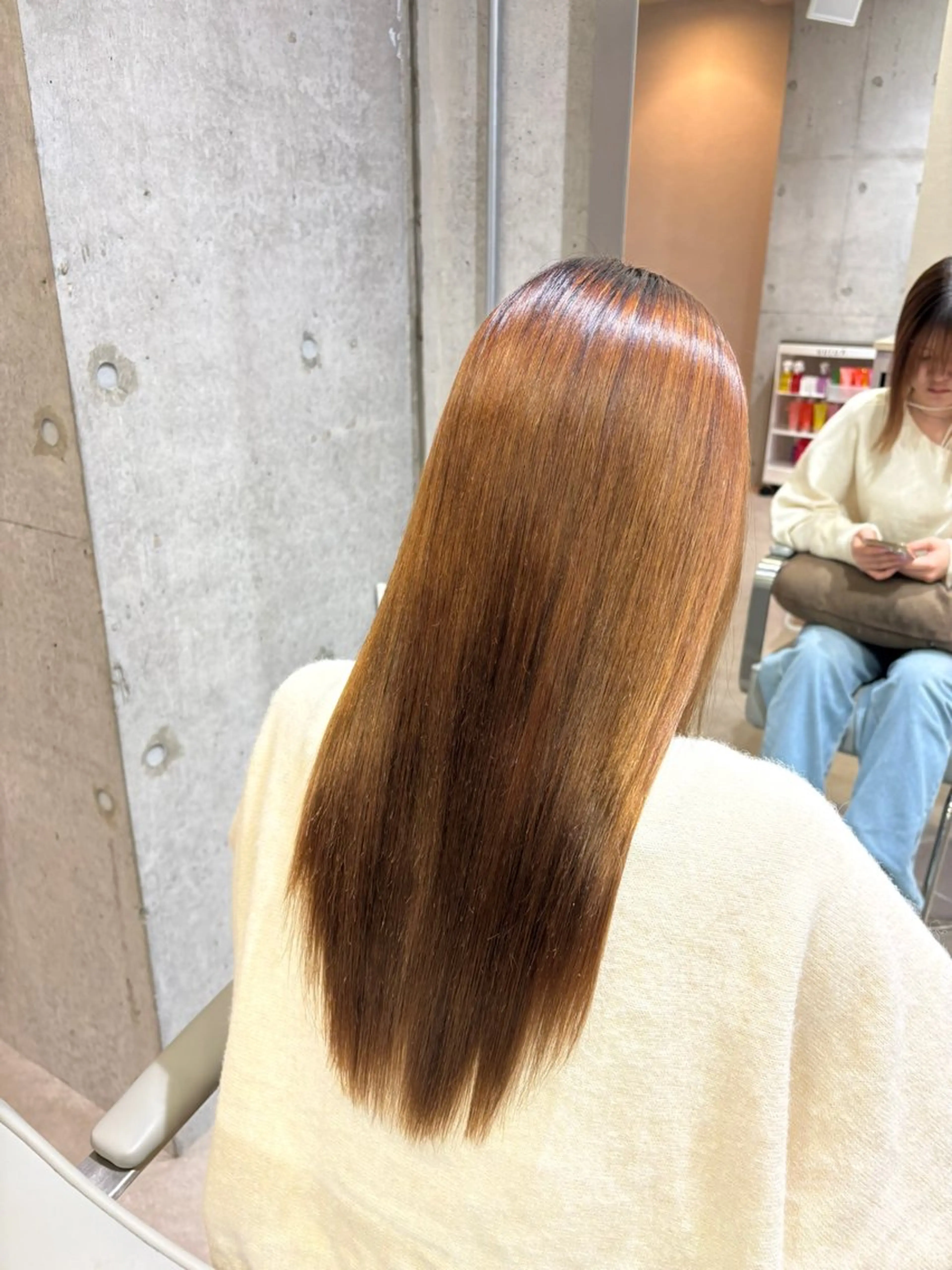 ロング .AIRI🌼 暖色/ぱつっとぼぶのヘアスタイル