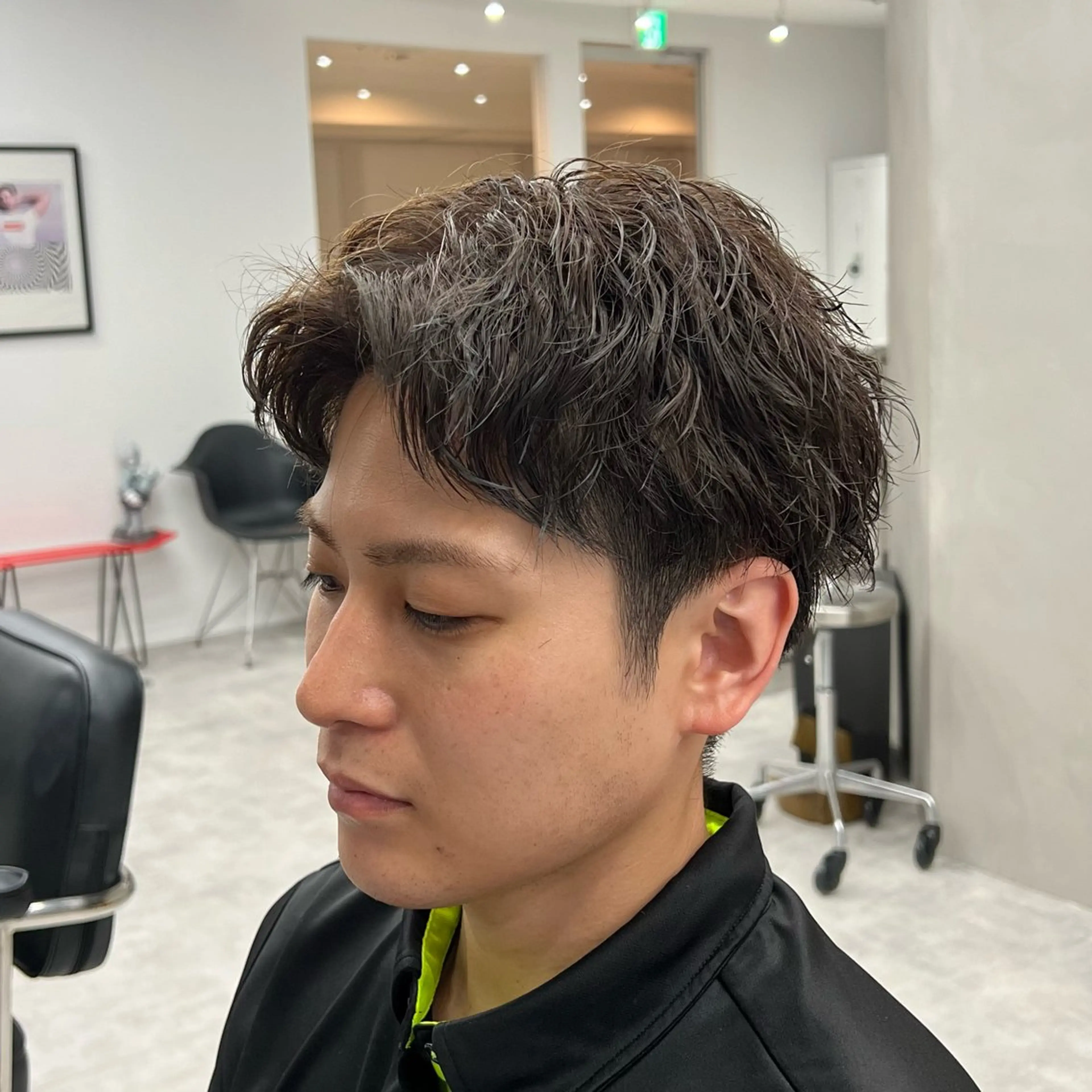 ショート カラー パーマ メンズ アッシュ アッシュブラウン ブラウンカラー メンズパーマ/波巻き 新潟/万代/夏芽🎀のヘアスタイル