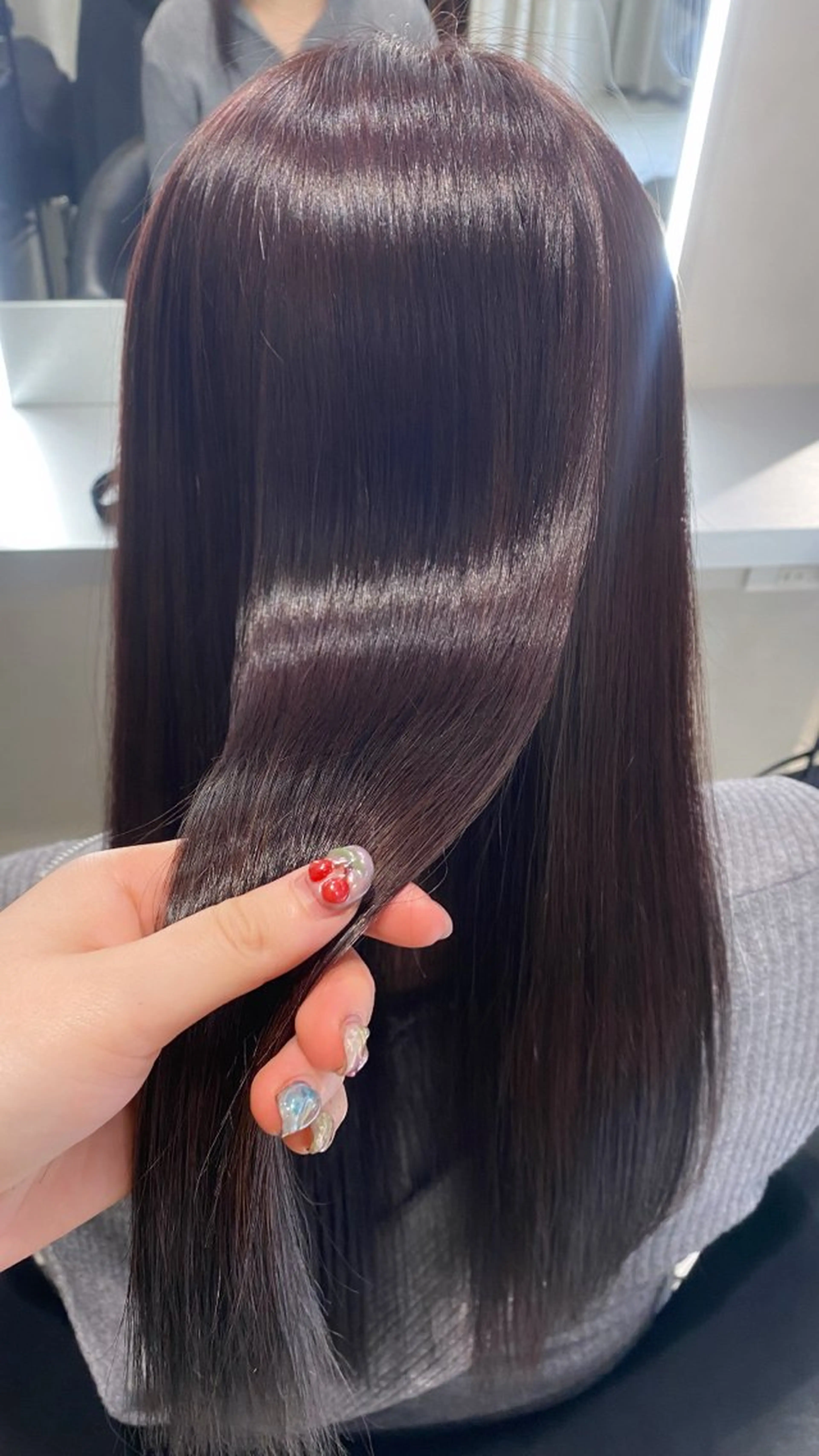 ロング ピンクラベンダー ヘアカラー RED／SILVER フウカ✩.*˚のヘアスタイル