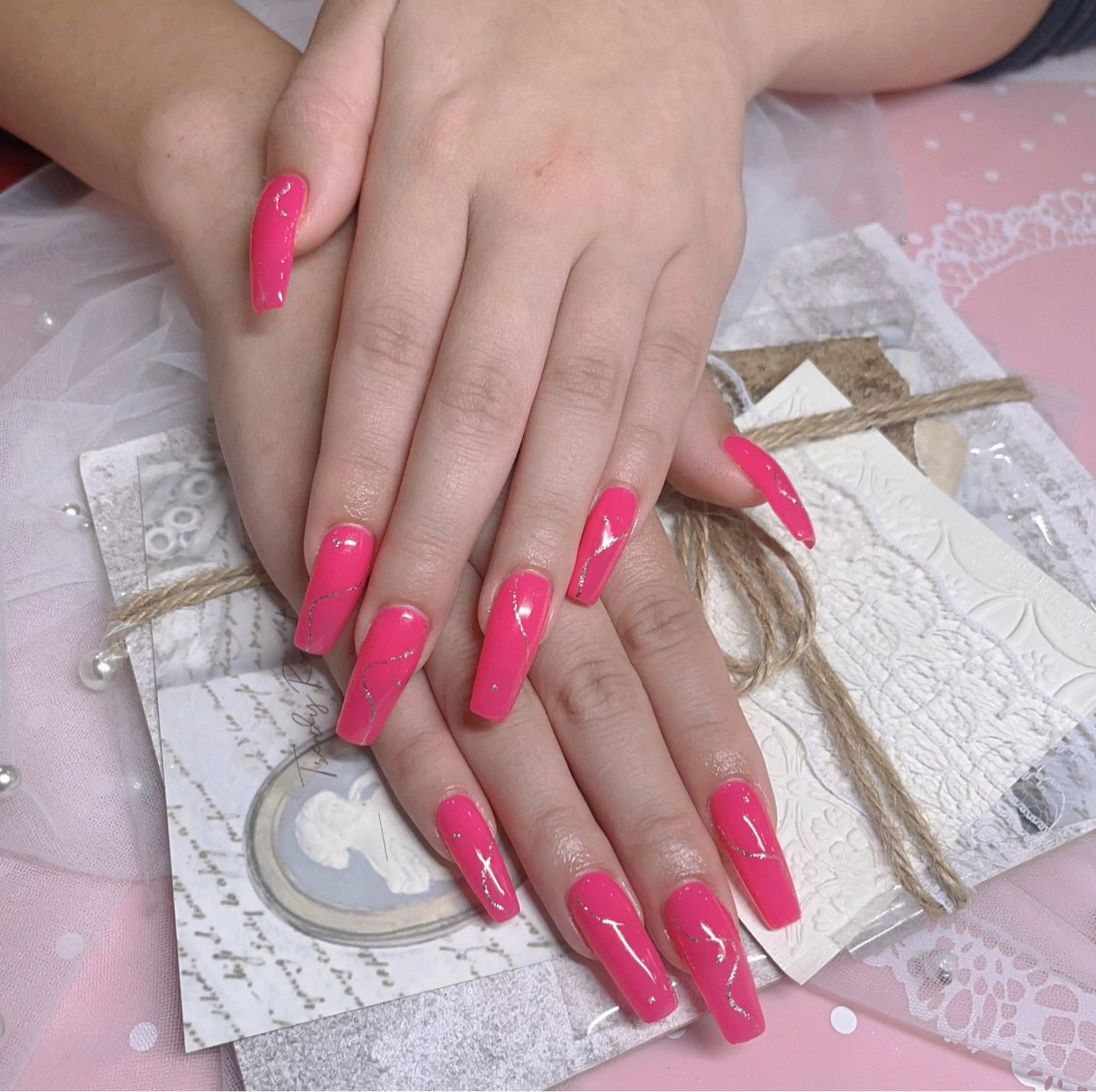 ネイル Fairyフェアリーネイルサロン所属・Nail Hibi サロンのネイルデザイン