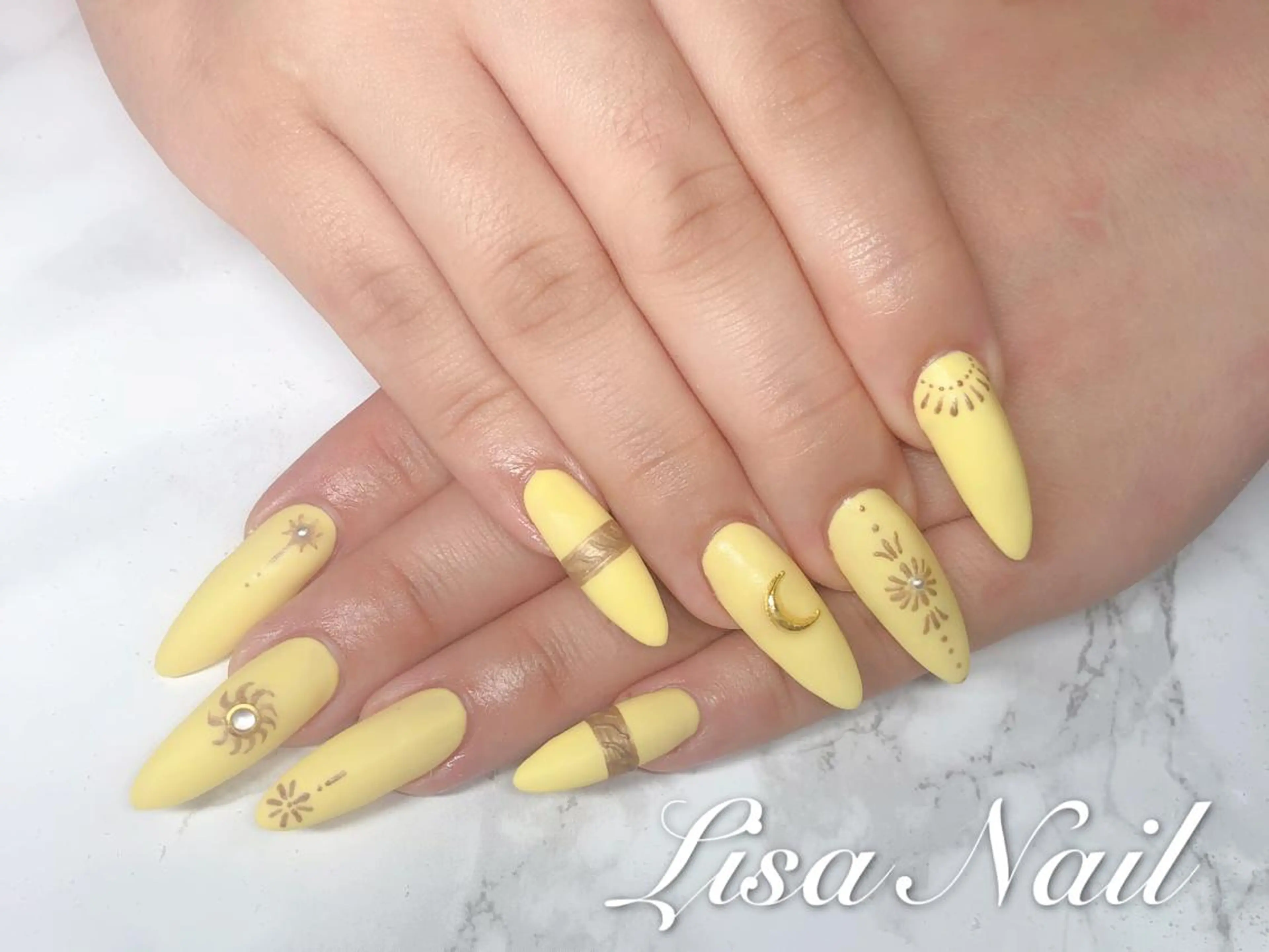 ネイル スカルプネイル 🎀 RI🎀のネイルデザイン