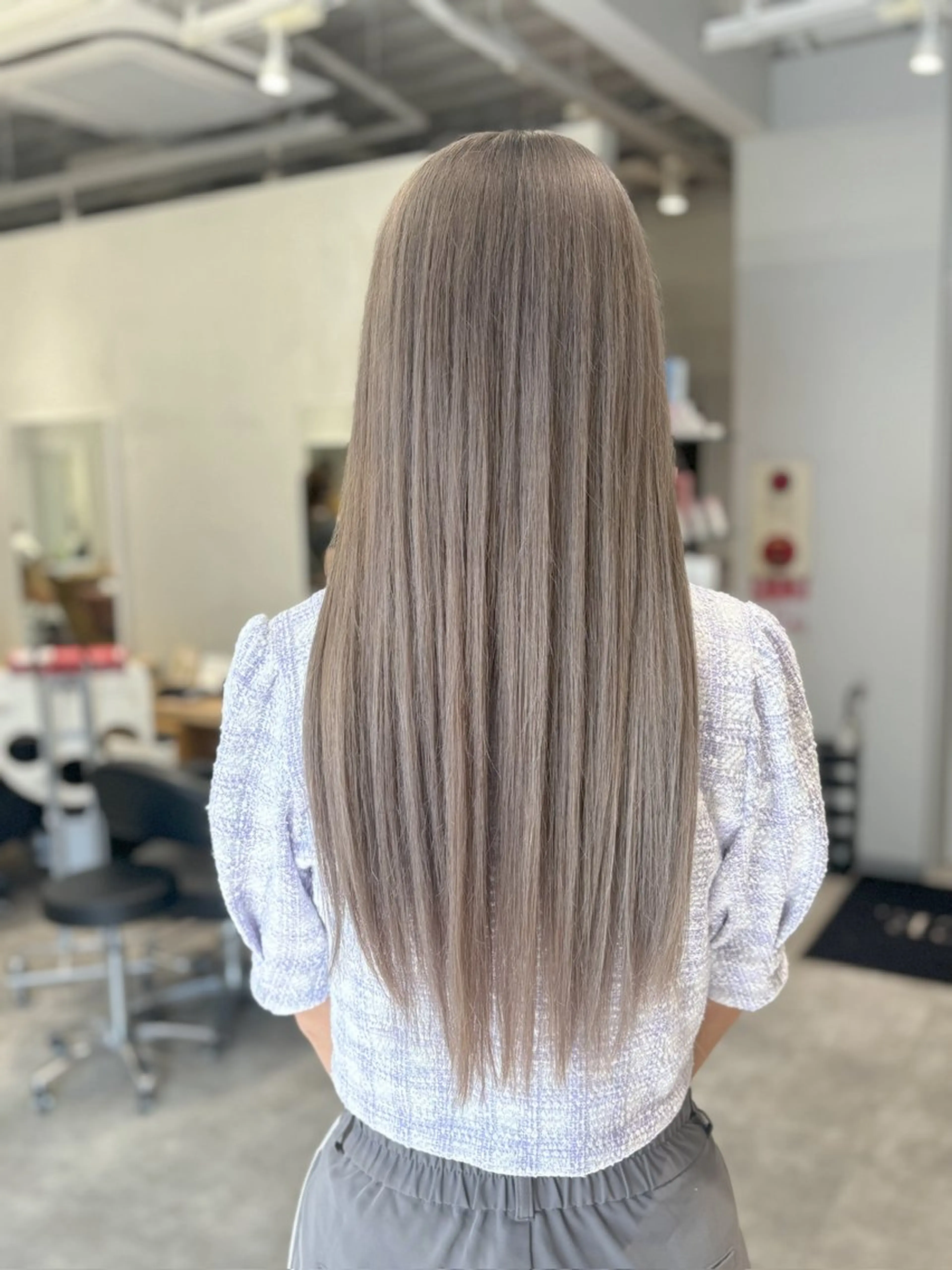 ロング 服部 真希のヘアスタイル