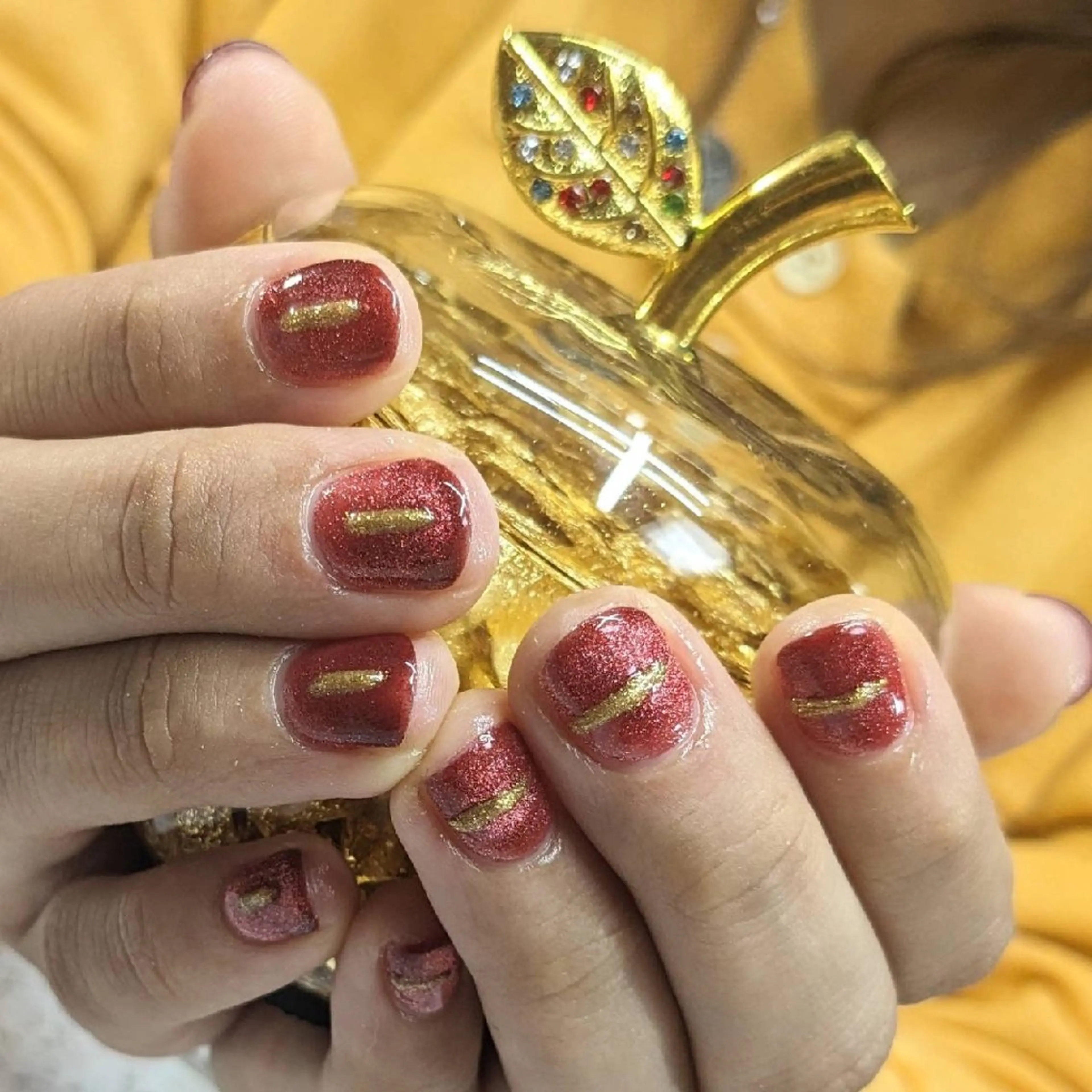 ネイル マグネットネイル ぷっくりネイル ハンドネイル ネイルサロンベルティ .keikoのネイルデザイン