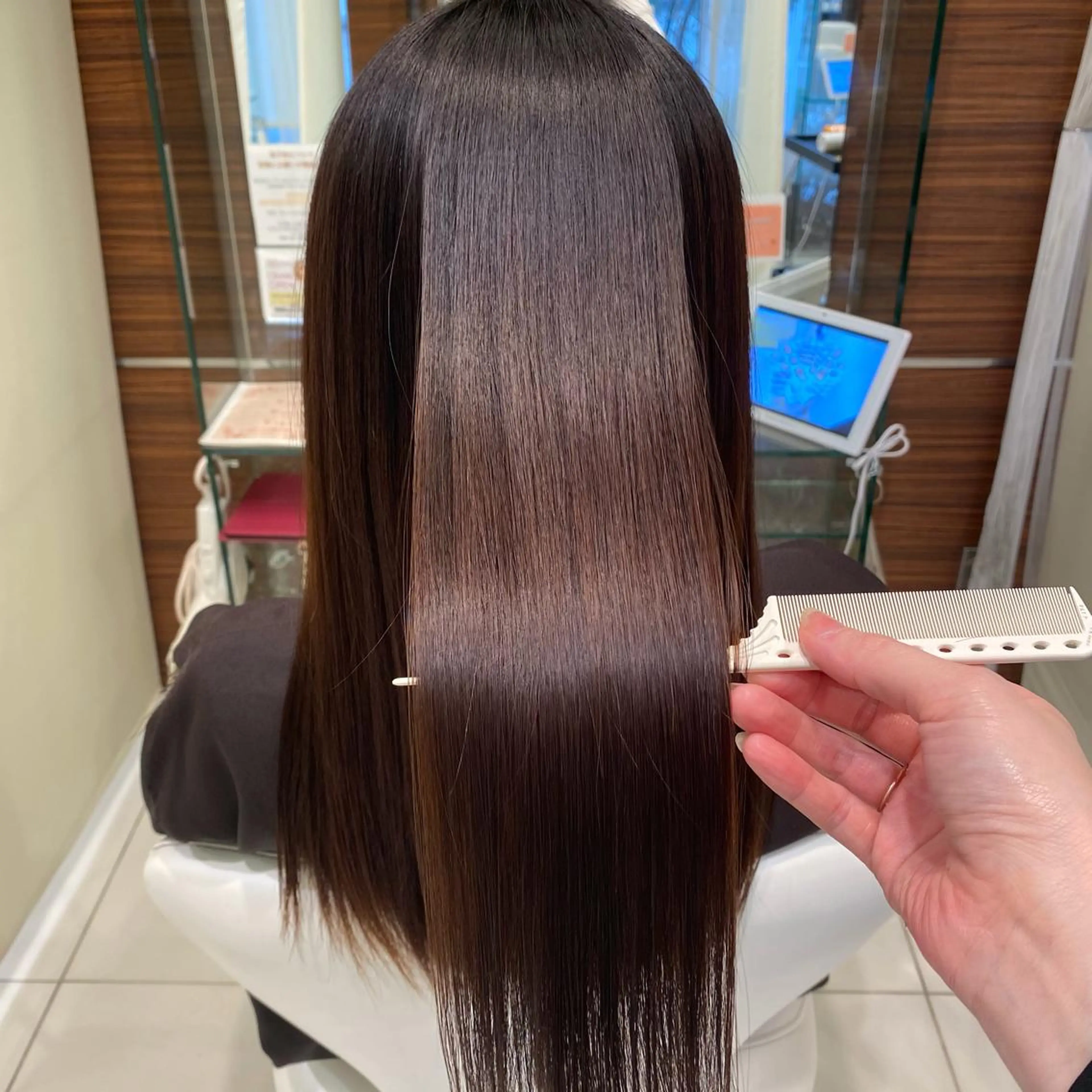 ロング ショートヘアはお任せ 冨樫真未のヘアスタイル