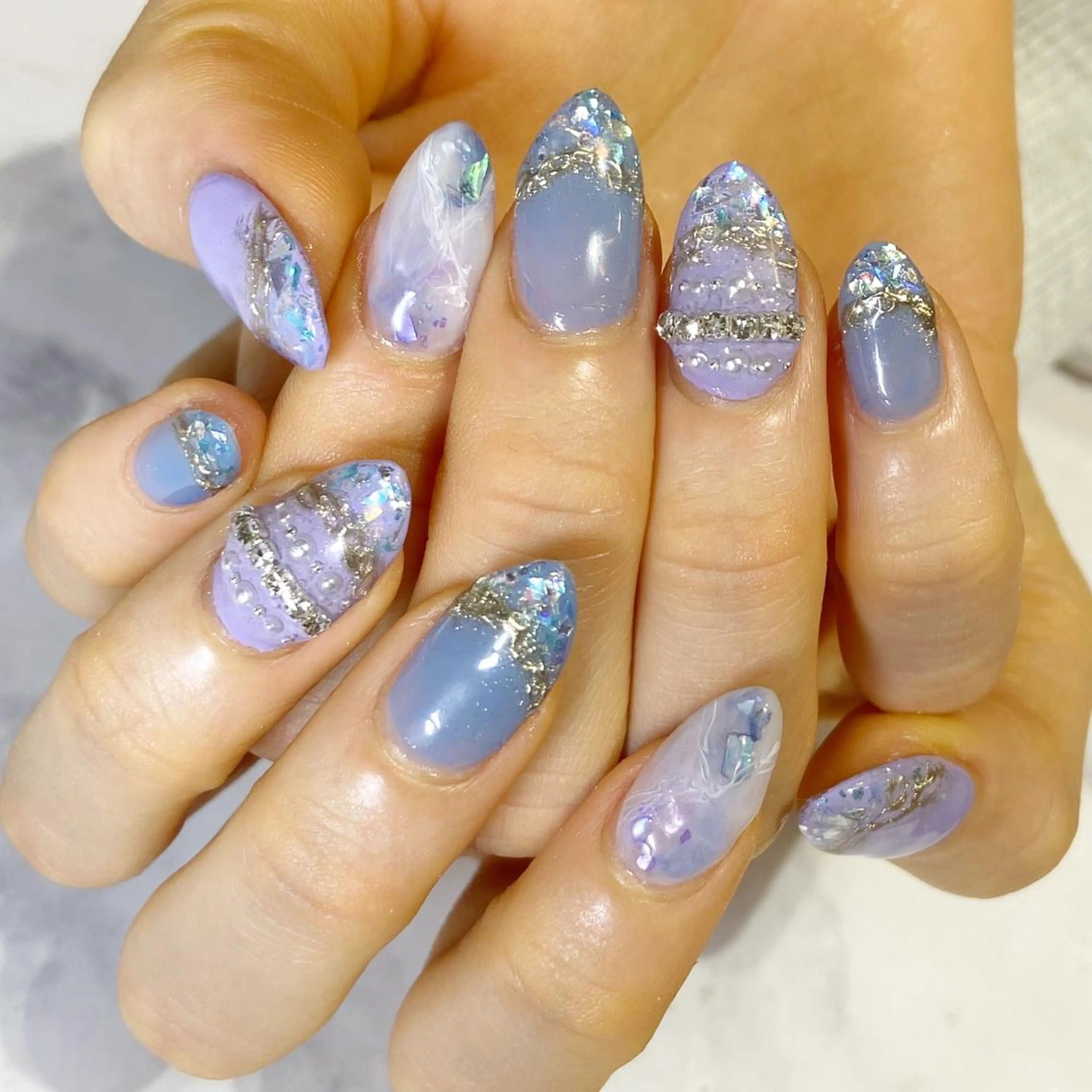 ネイル ジェルネイル YUN 💅のネイルデザイン