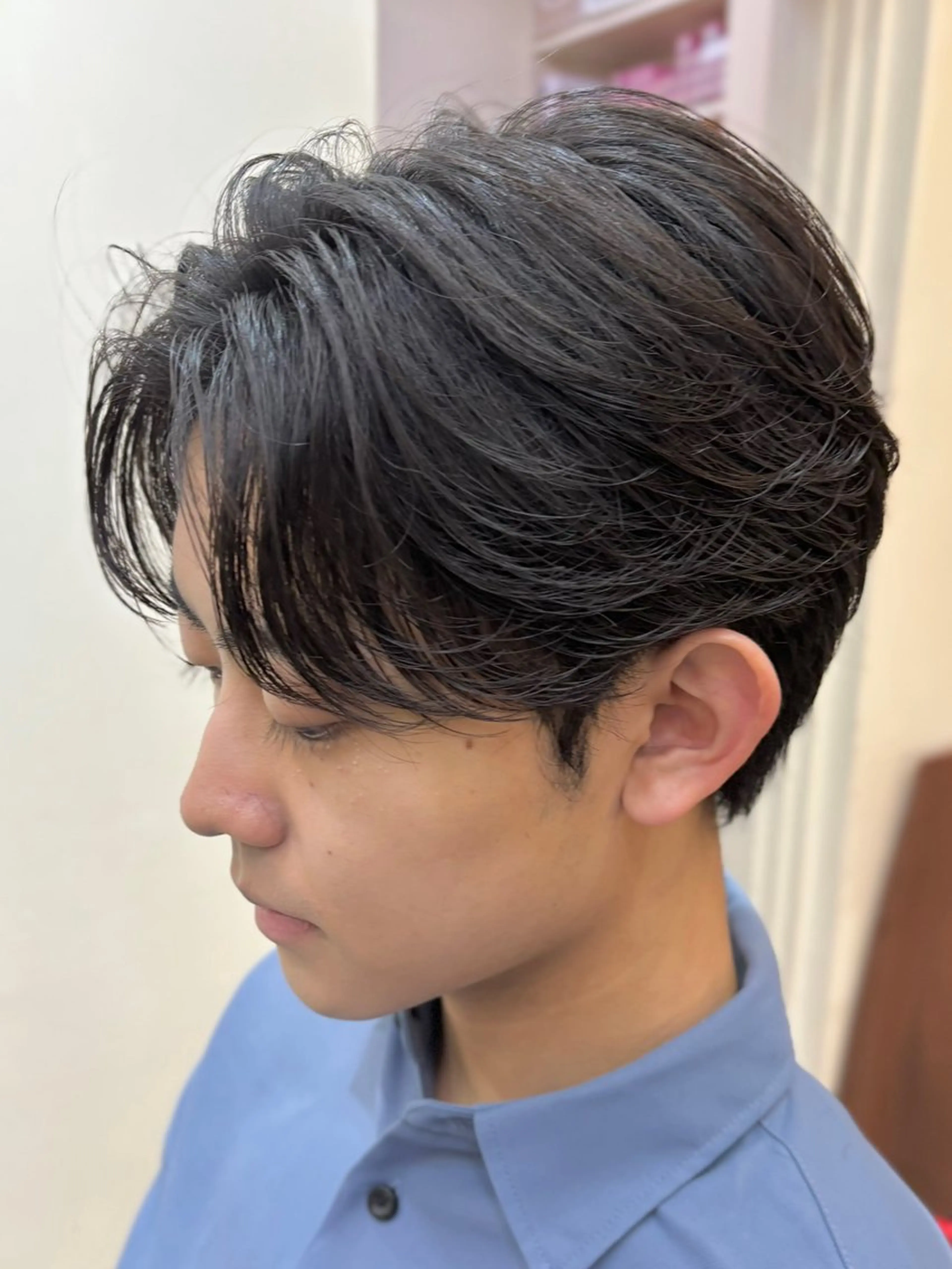 ショート パーマ メンズ カット パーマ 柏のセンターパート のプロ関口 柊太のヘアスタイル