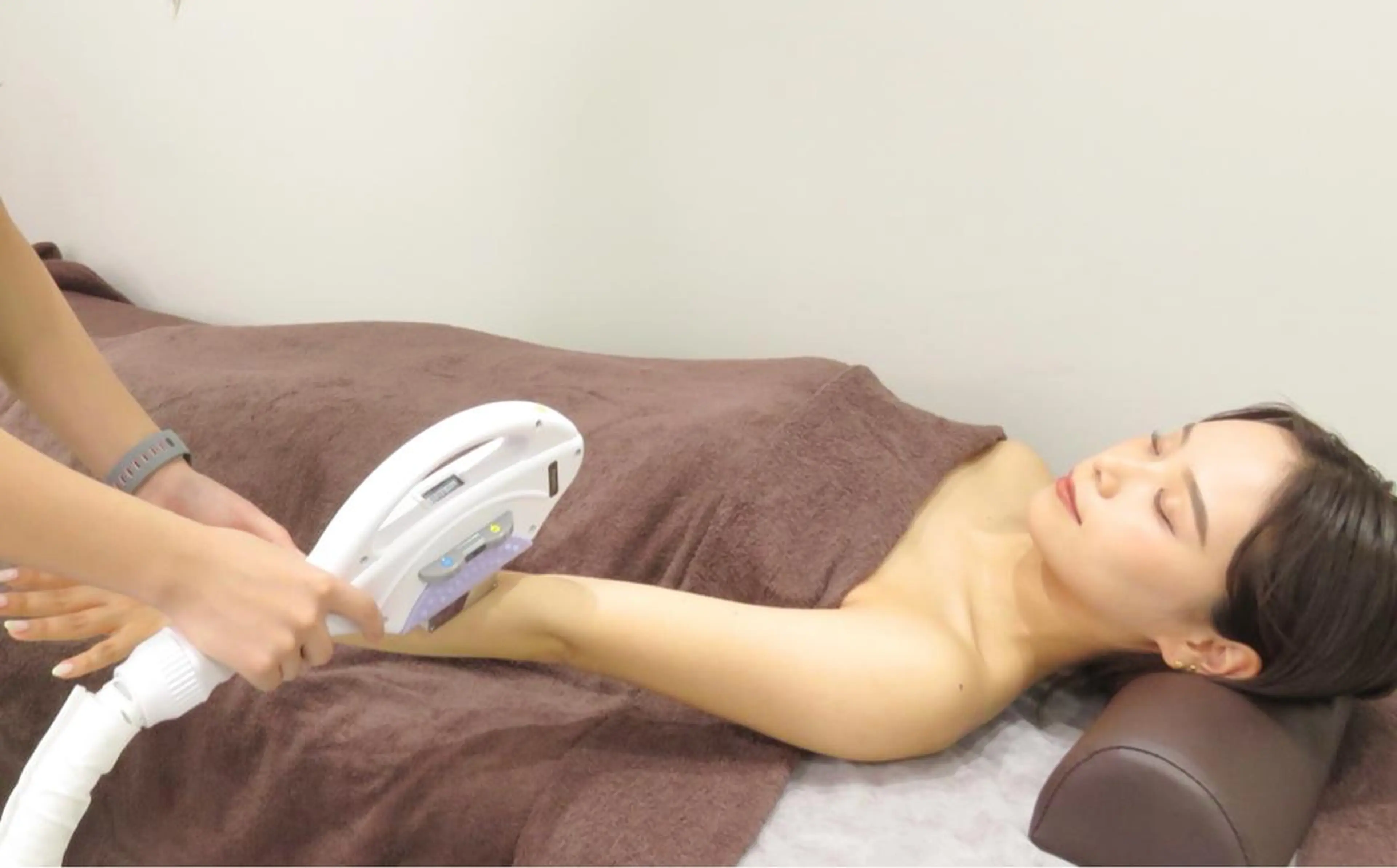 限定　ゲリラクーポン　全身脱毛　¥5000【人気No.1メニュー最新LED全身脱毛】【限定価格】の写真