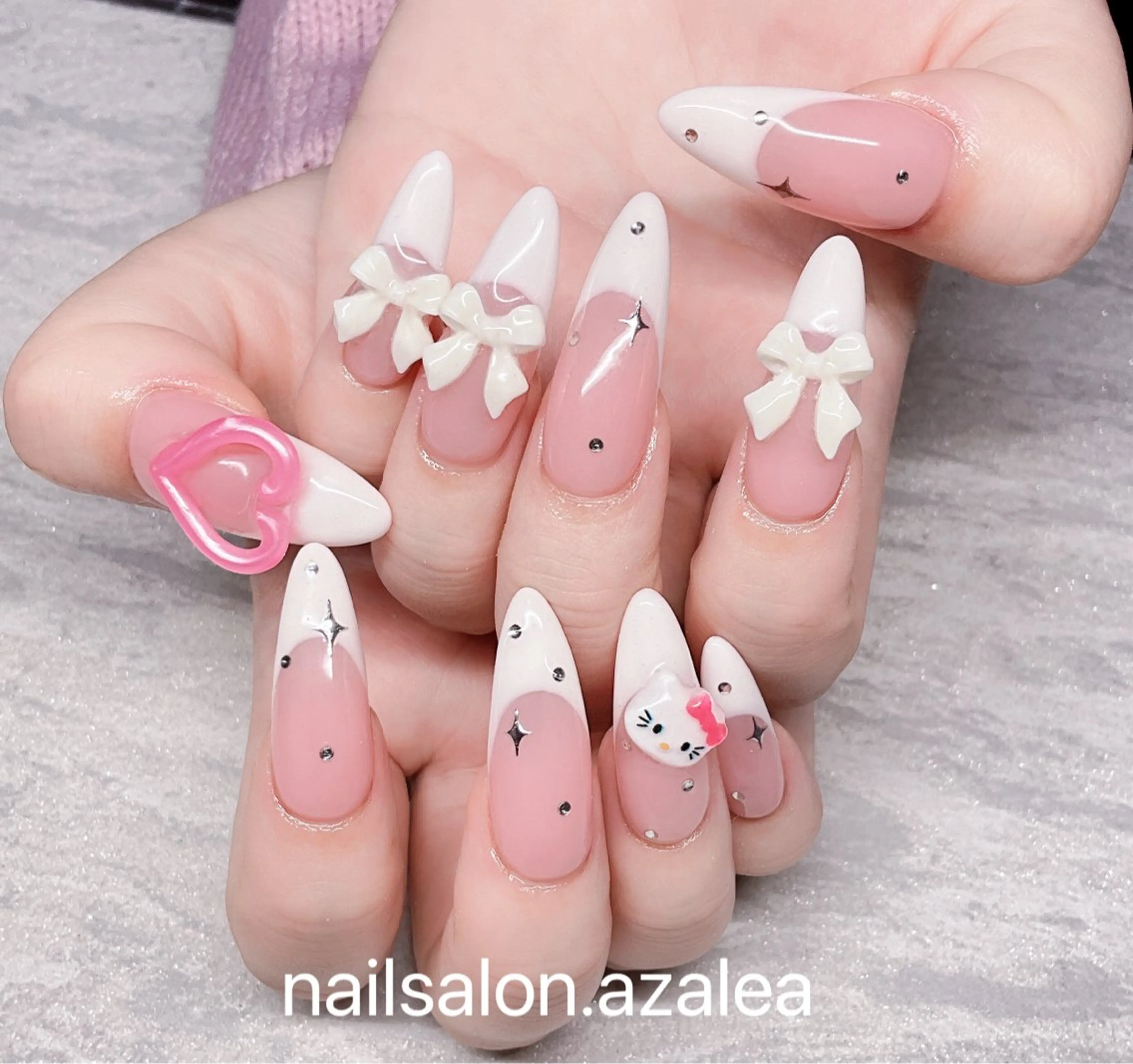 ネイル ハンドネイル R inのネイルデザイン