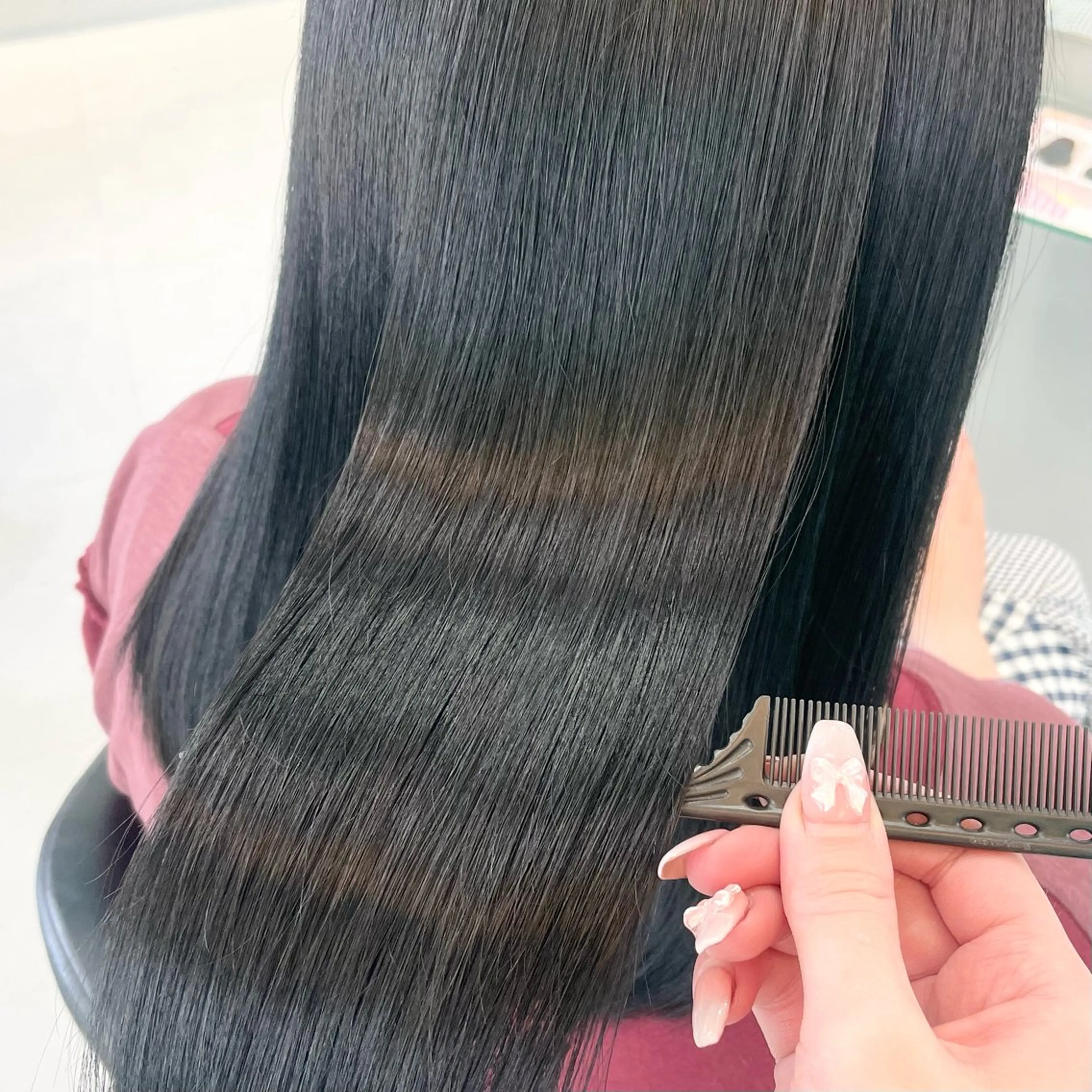 ミディアム 髪質改善 トリートメント Natsuki‎🤍 透明感×艶カラー🫧のヘアスタイル