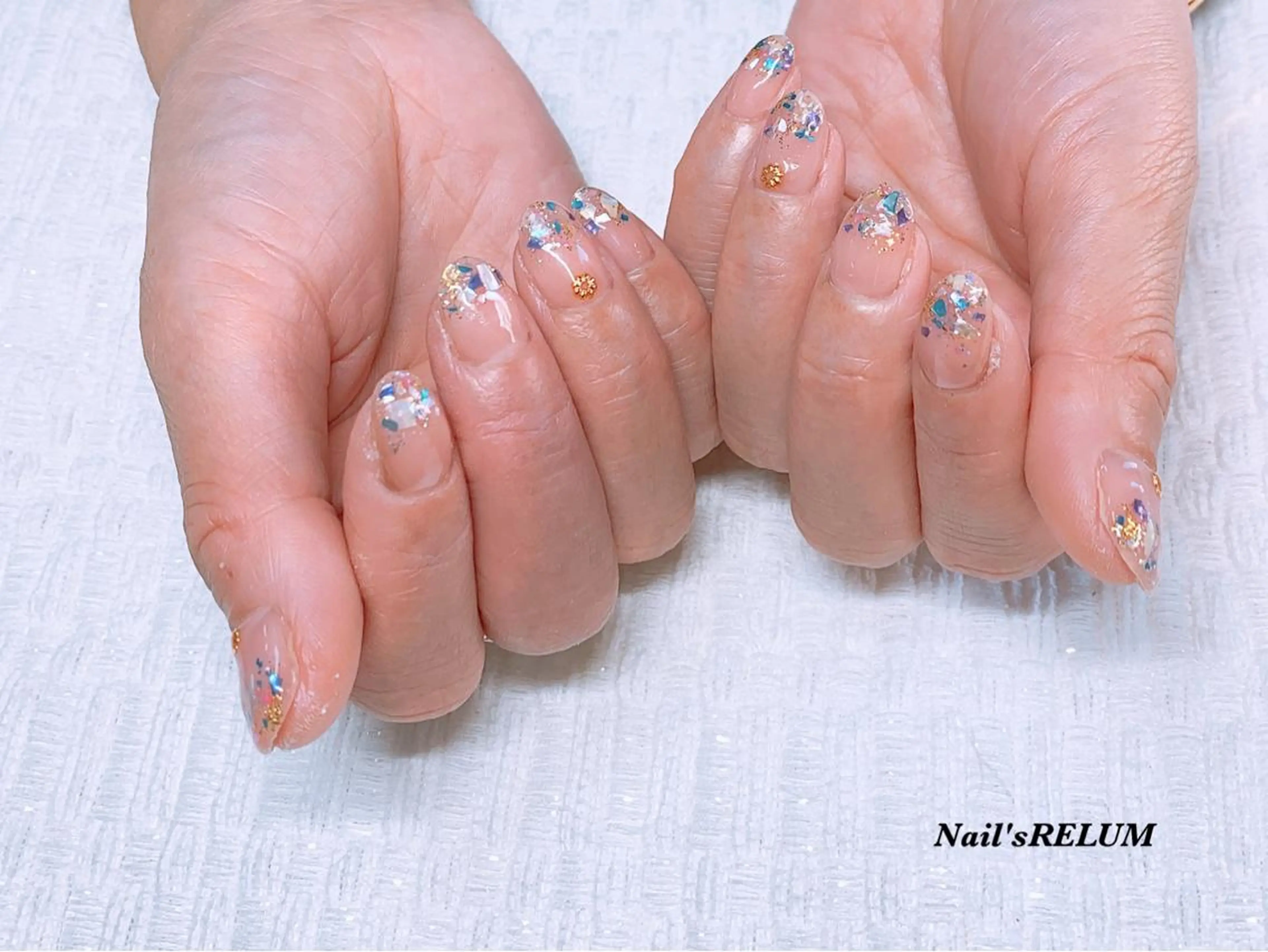 ネイル THECOLORS所属・近貞 莉奈のネイルデザイン