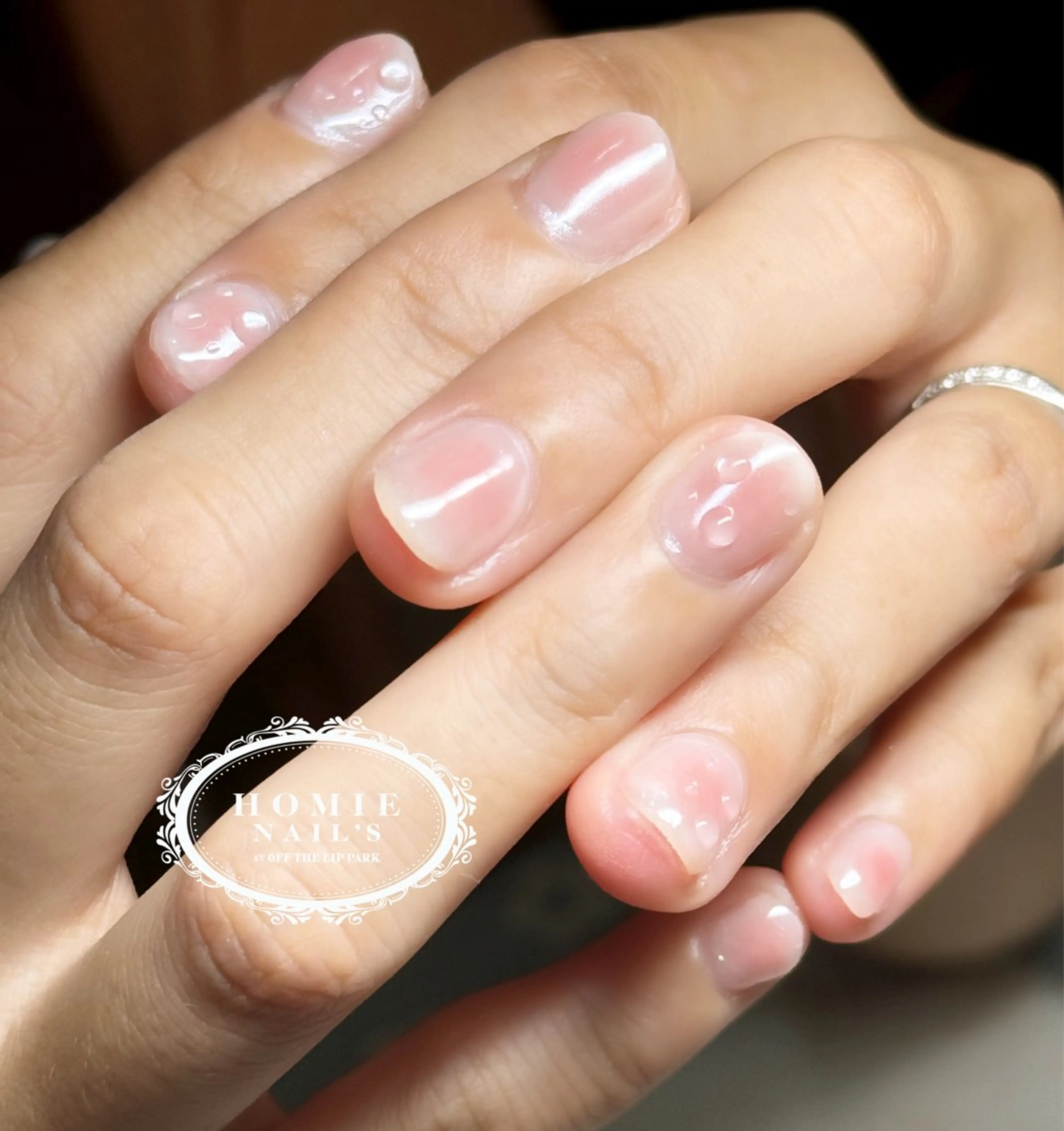 ネイル チークネイル オフザリップパーク Asamiのネイルデザイン