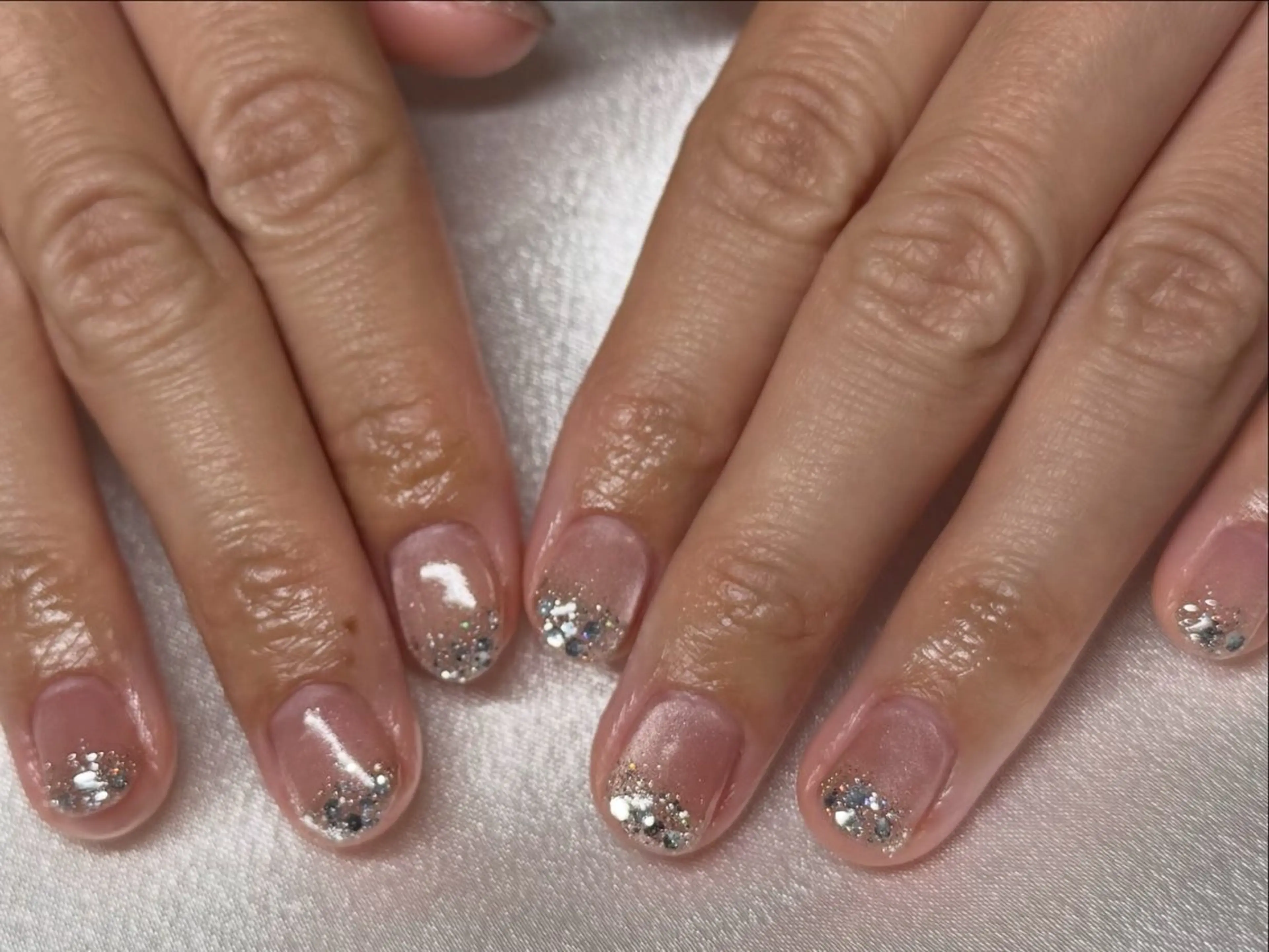 (自爪)グラデーション/ラメグラデーションの写真