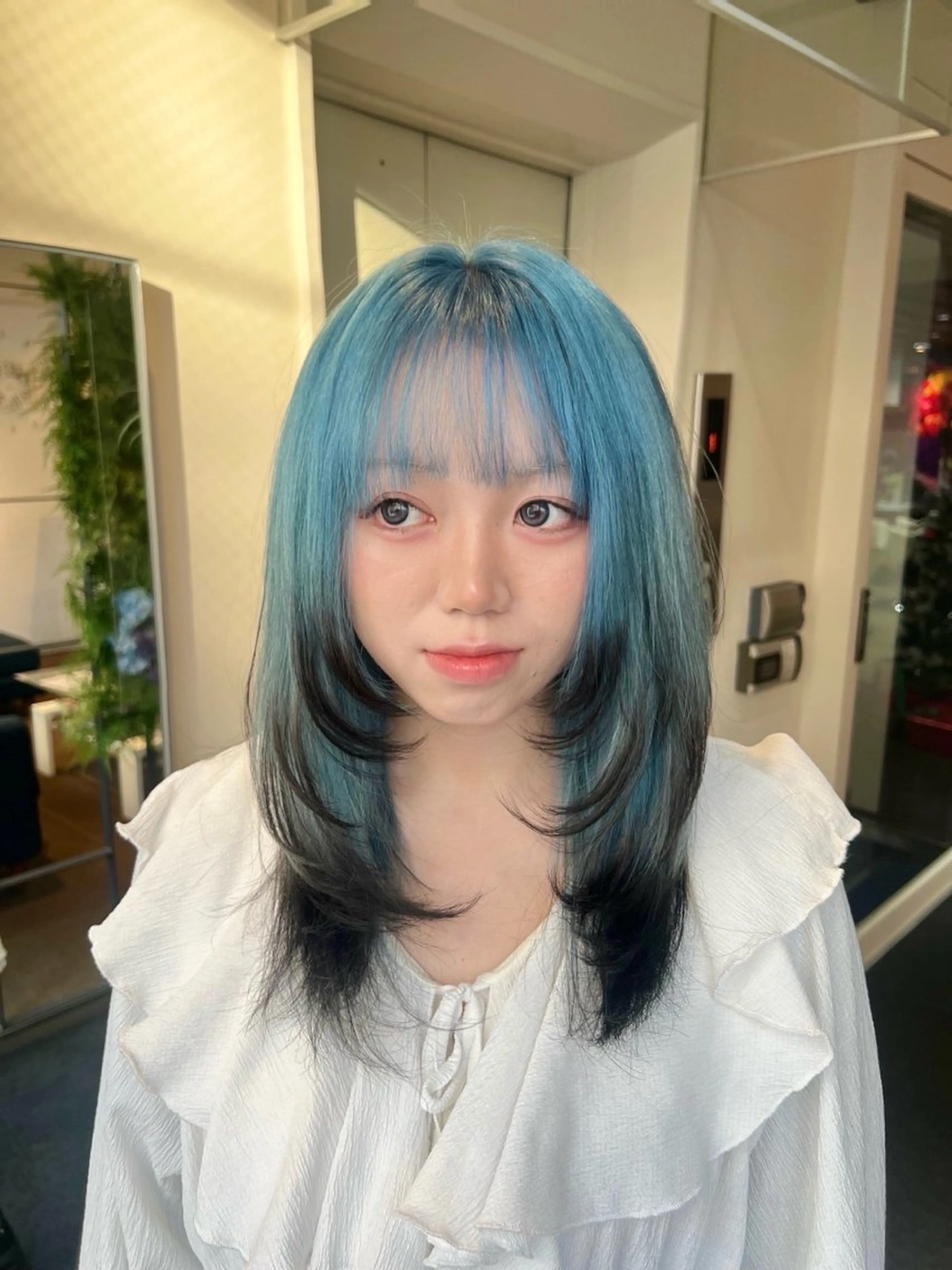 ロング カラー ブリーチ レイヤーカット ヘアカラー 💎ブリーチ特化💎 byW_SALONのヘアスタイル