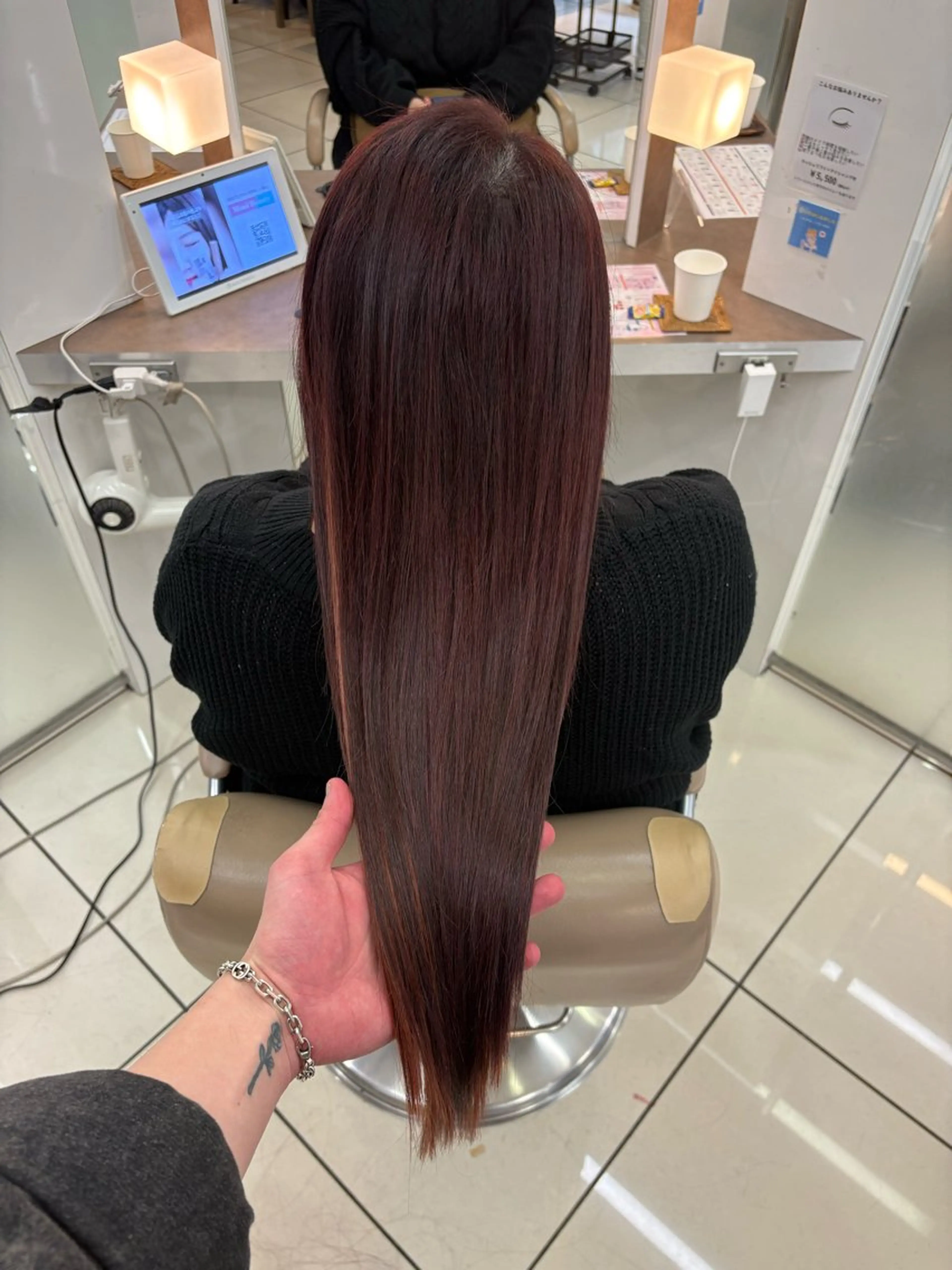 ロング カラー メンズ特化 センターパート特化のヘアスタイル