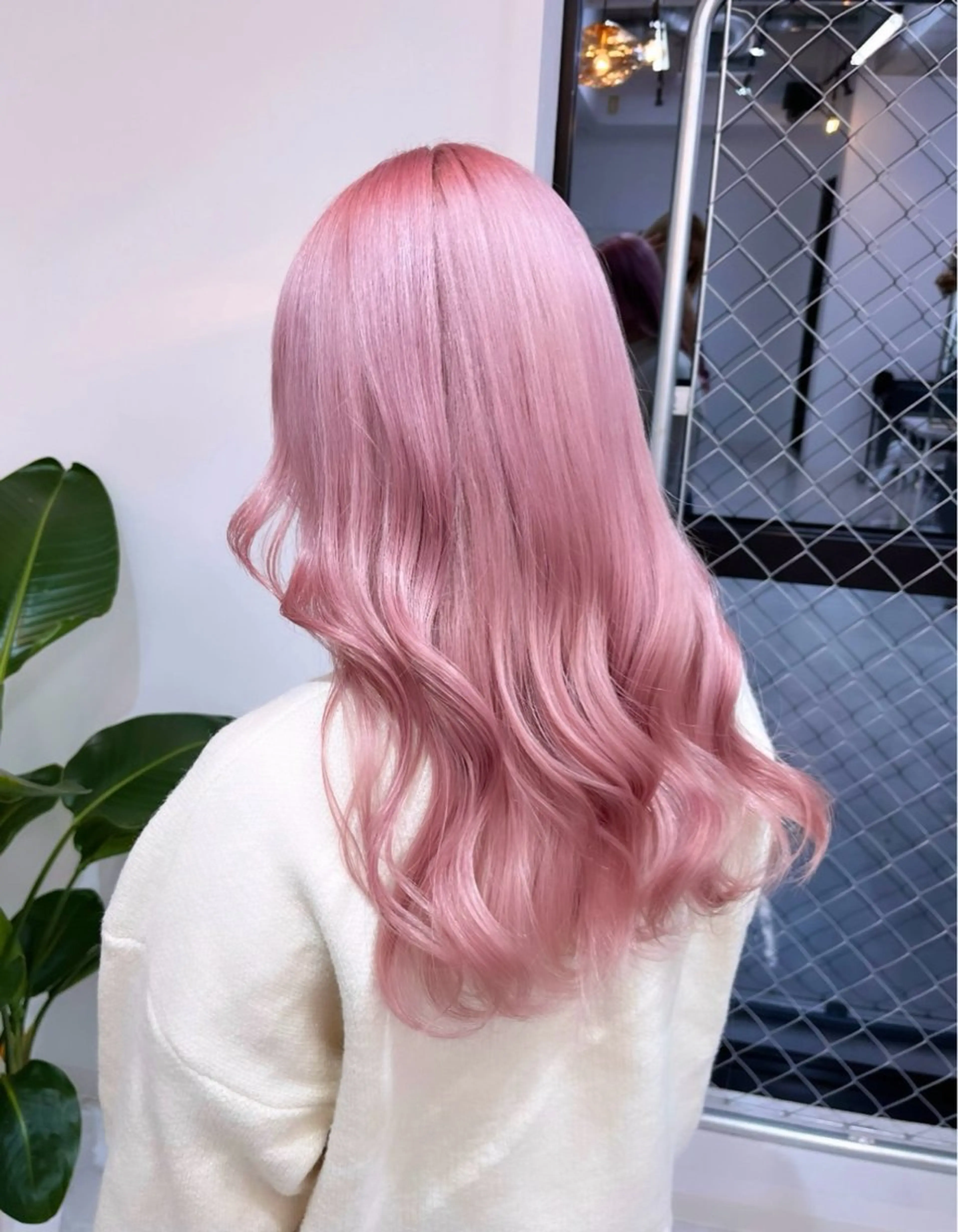 カラー 漆畑 莉奈のヘアスタイル