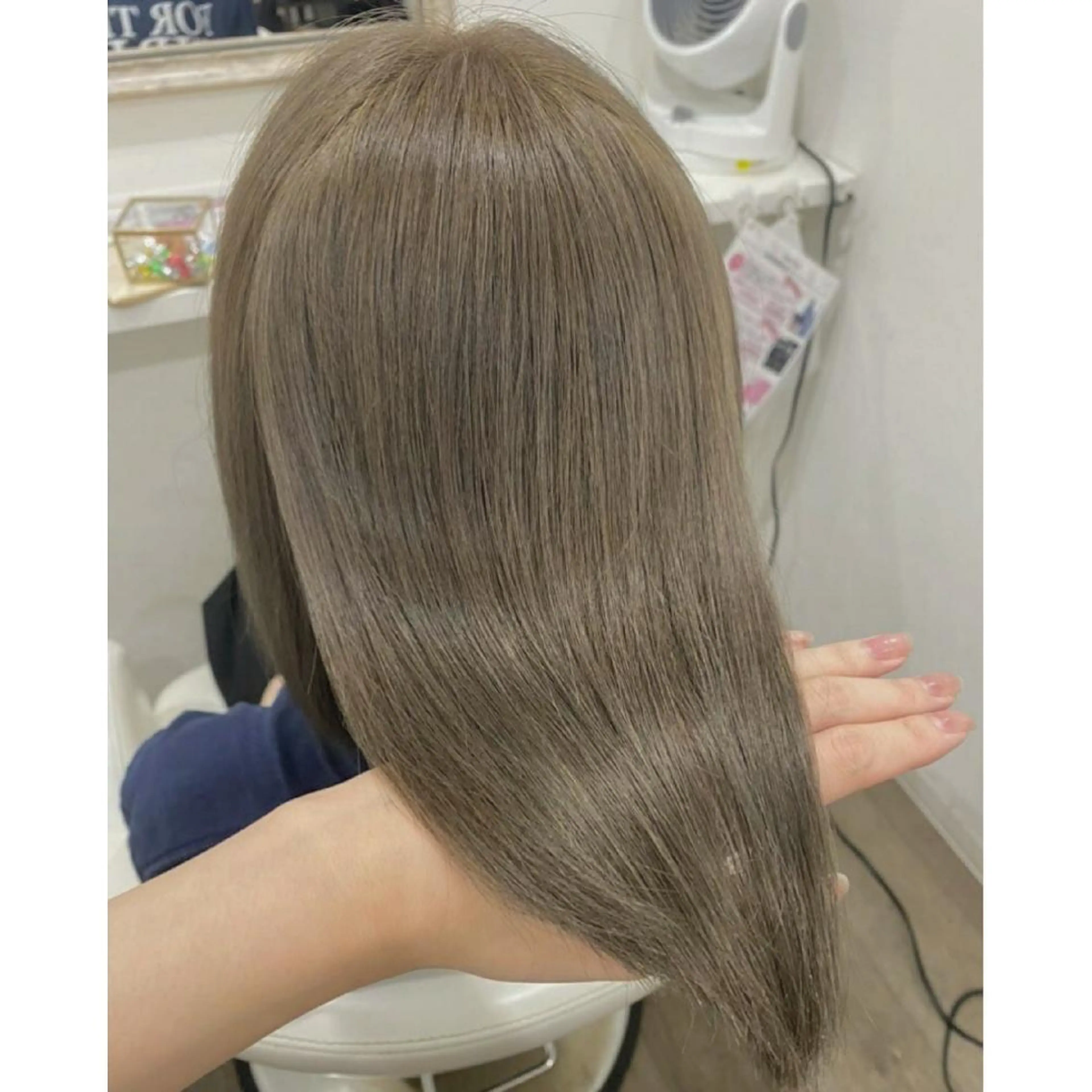 カラー ミディアム ベージュカラー ブリーチ ケアブリーチ 髪質改善 縮毛矯正 髪質改善サロン🍃 AIRI のヘアスタイル