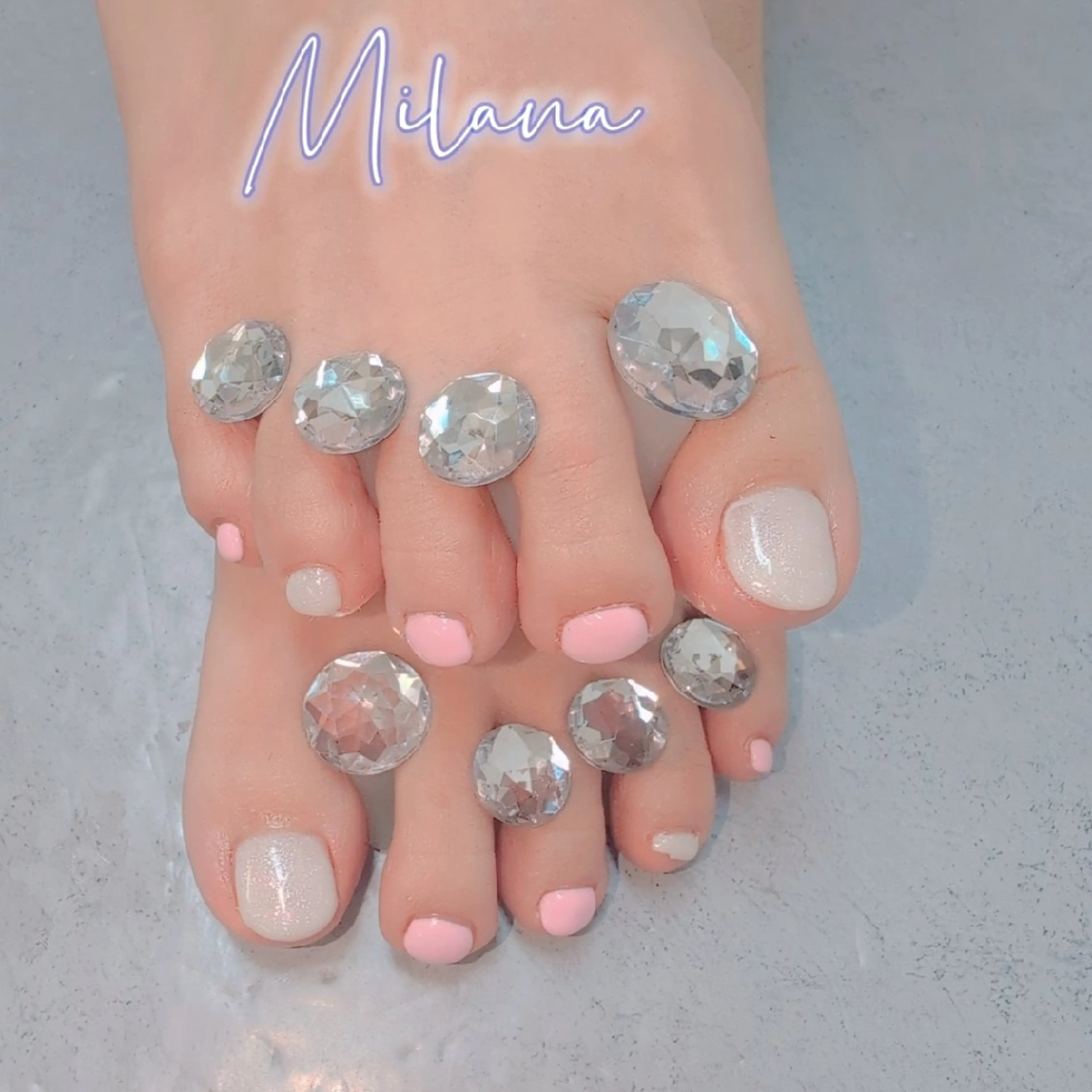 ネイル フットネイル ワンカラーネイル フットネイル Milana 川瀬のネイルデザイン