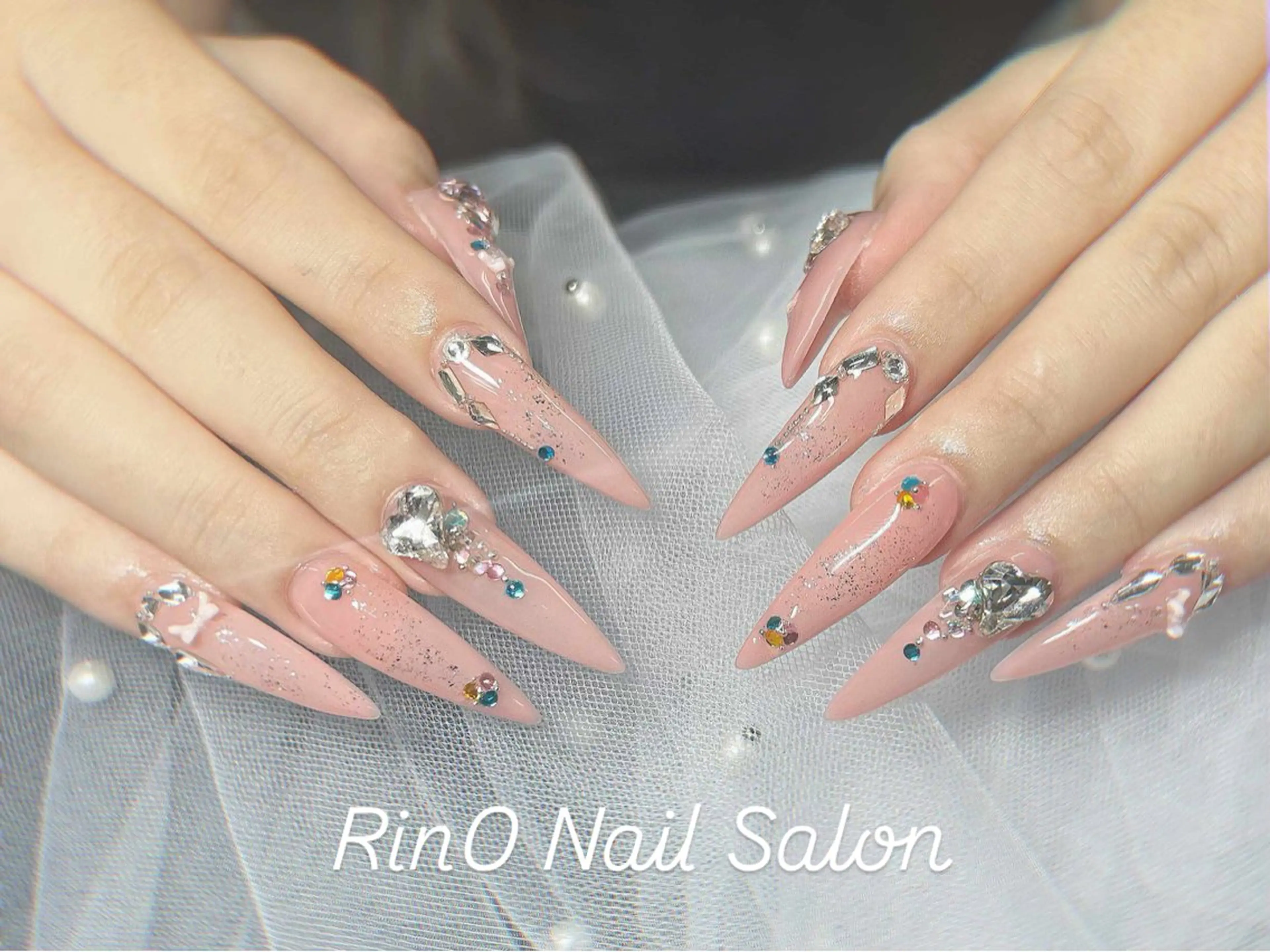 ロング ハンドネイル RinO Nail Salon所属・Hin Rin 日本橋店のネイルデザイン