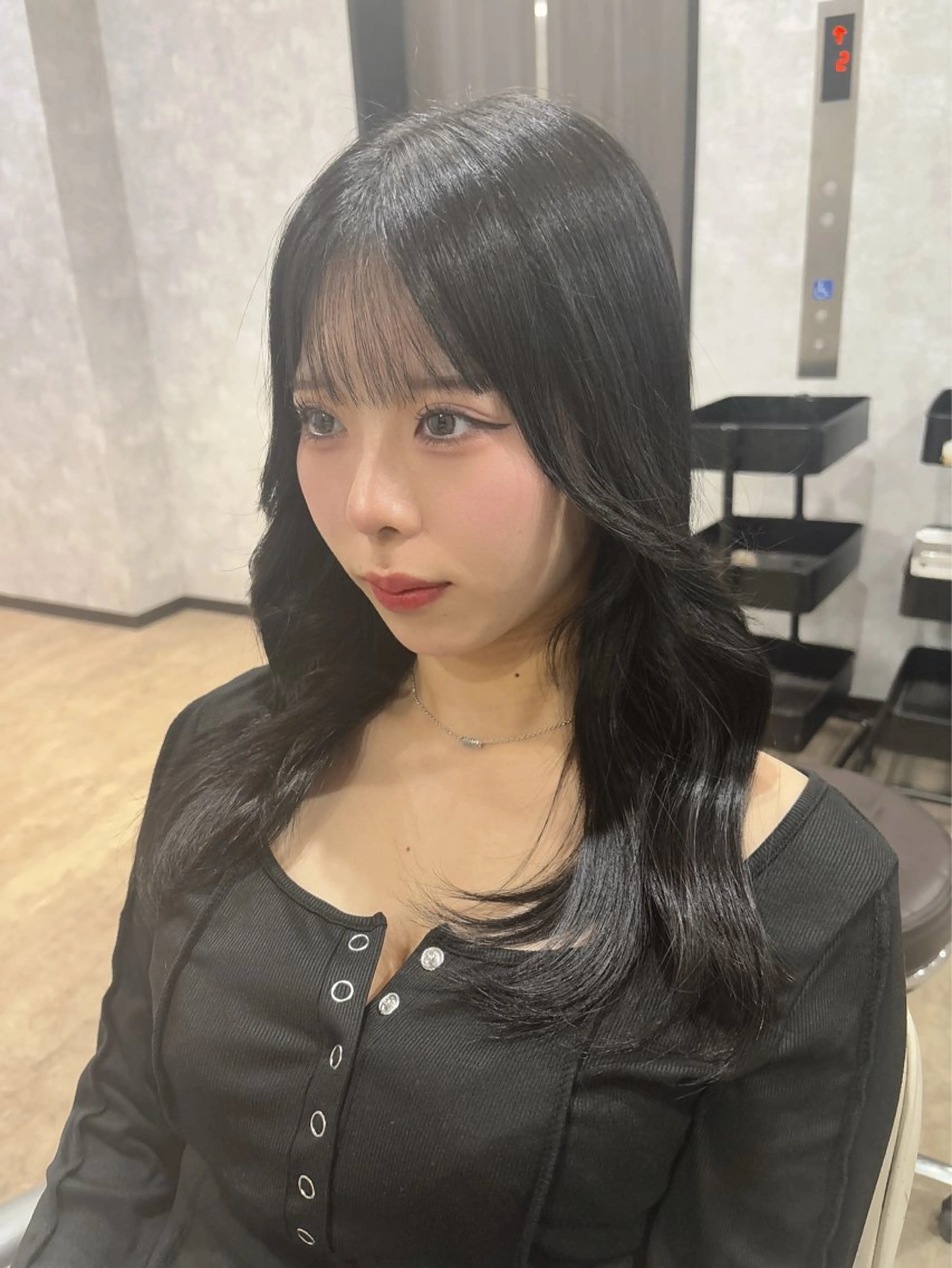 カラー La fith hair ray 札幌店所属・顔まわり/W カラー/リョウのヘアスタイル