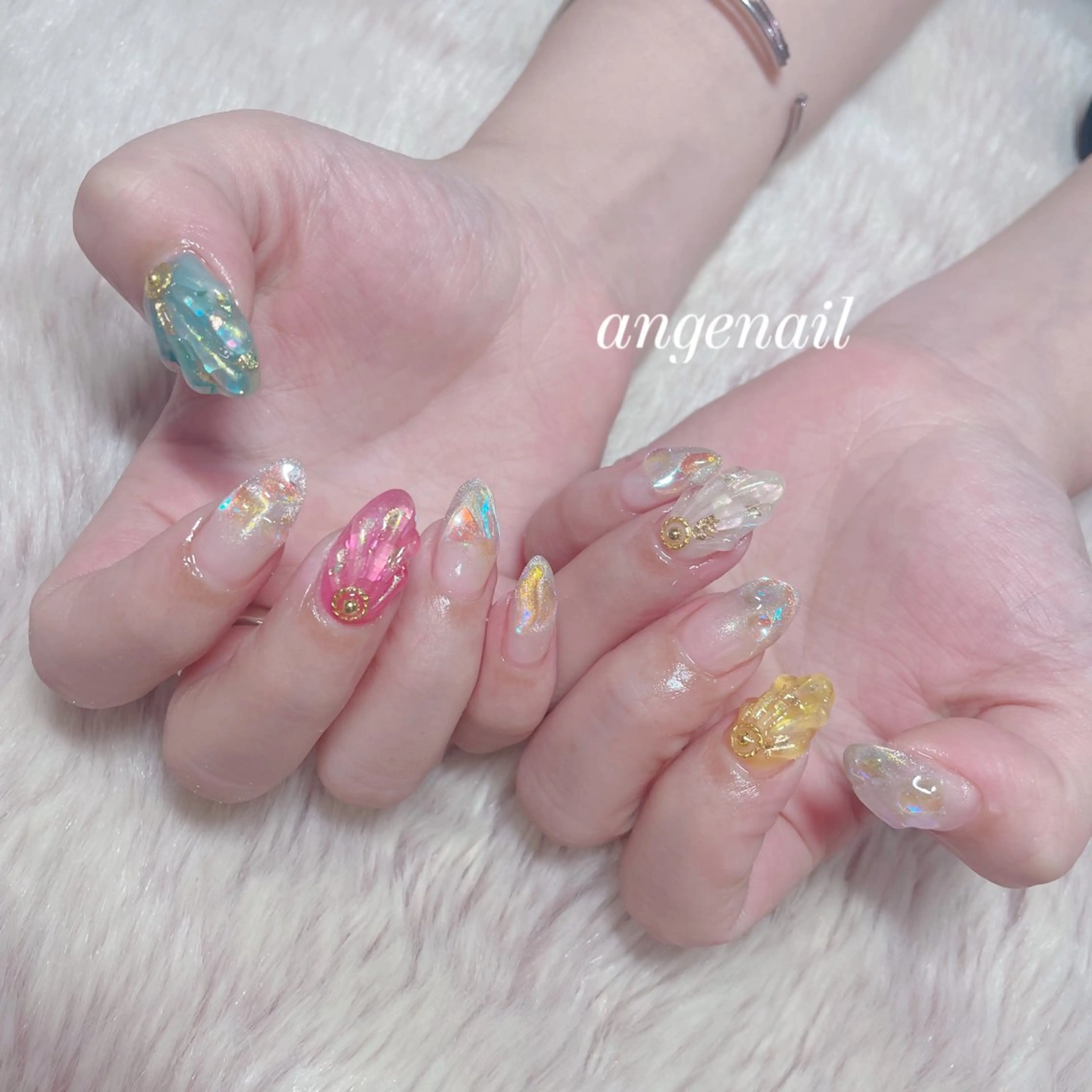 ネイル ハンドネイル オーナーネイリスト MAKIのネイルデザイン