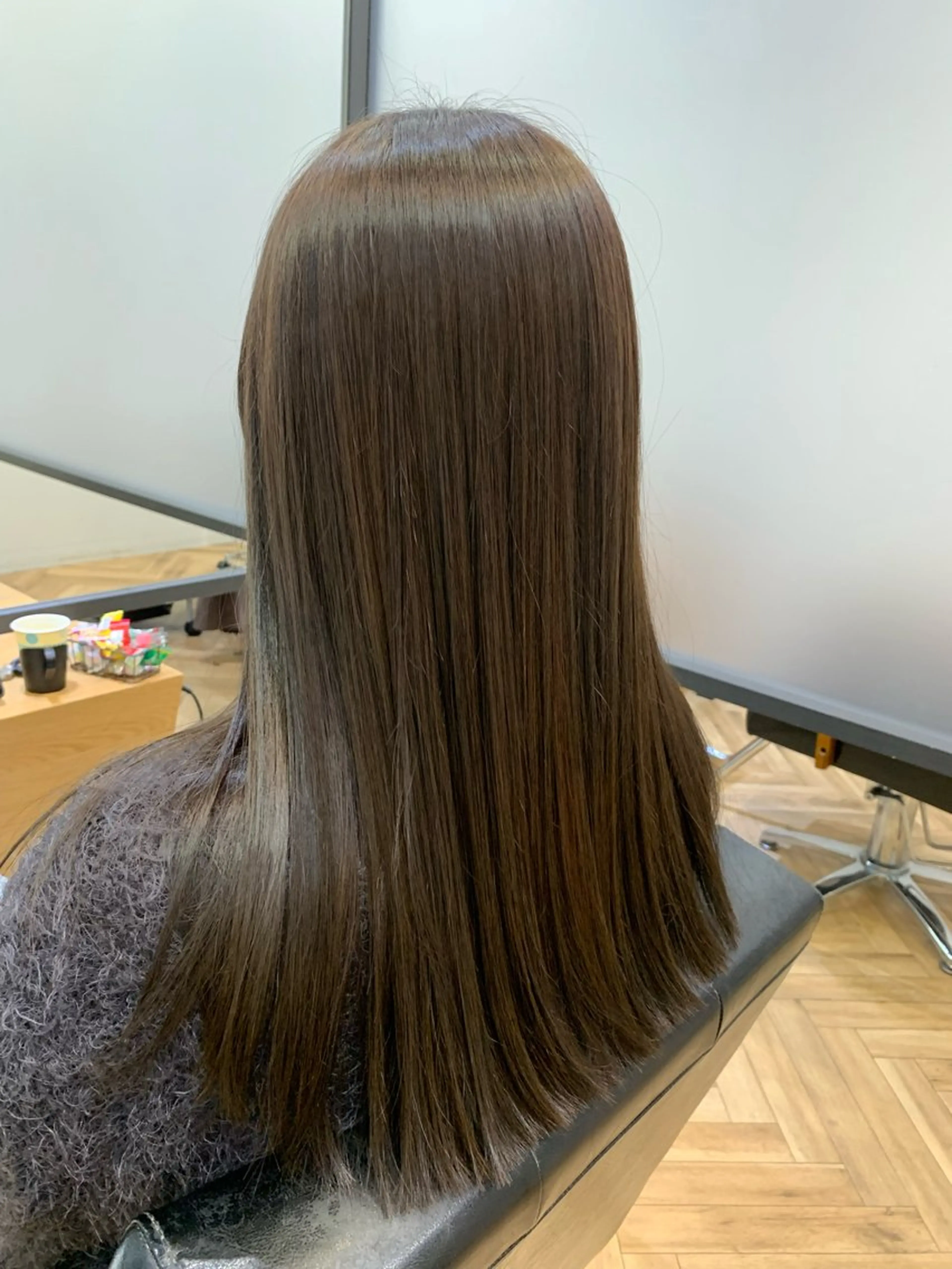 ロング カラー グレージュ オリーブグレージュ オリーブグレー トリートメント カット ヘアカラー トリートメント 大人ヘア✨髪質改善 ✨ショート＊今泉のヘアスタイル