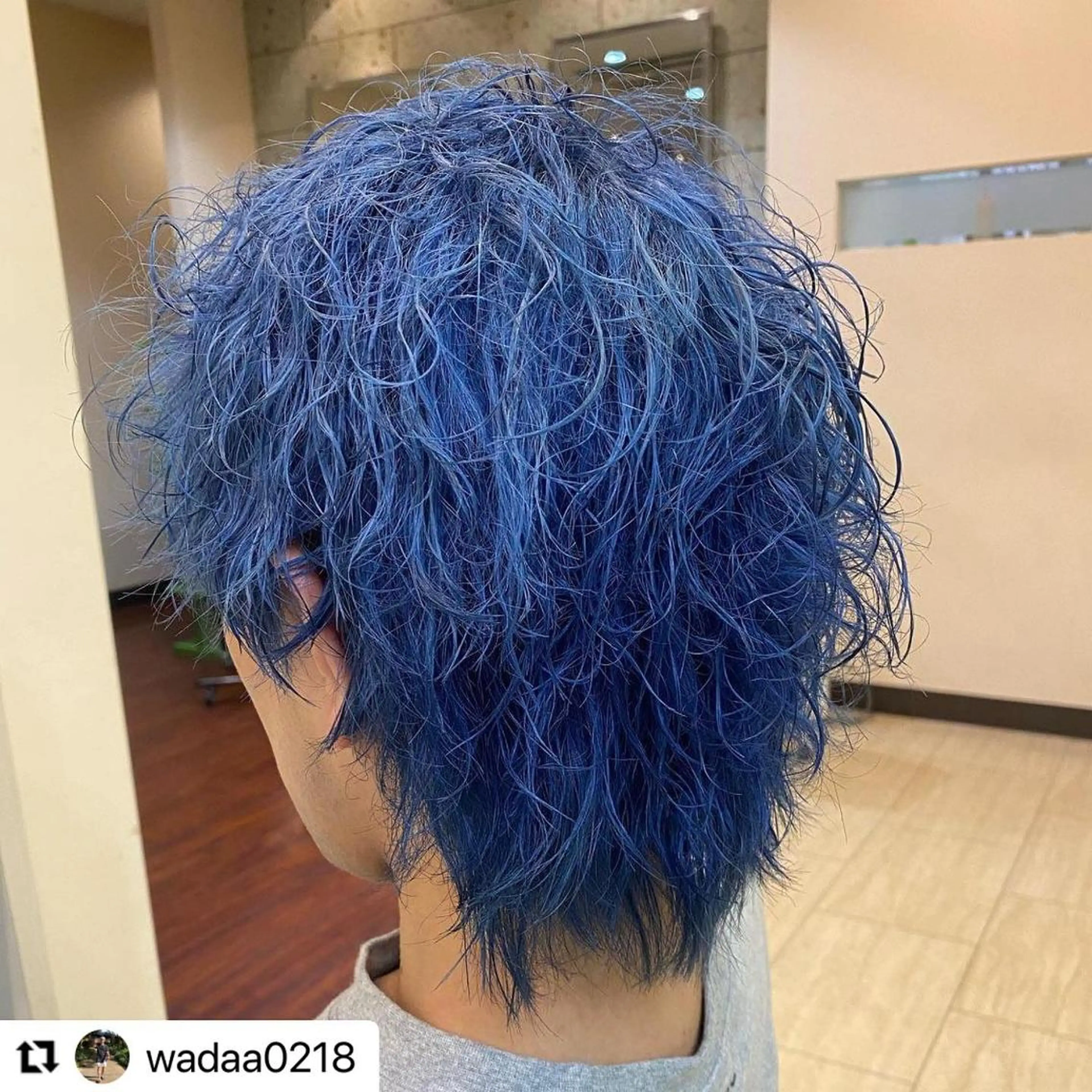 ミディアム カラー メンズ ミディアムパーマ メンズハイライト メンズパーマ ブルーカラー ダブルカラー 🩷Eny terrace🩷のヘアスタイル