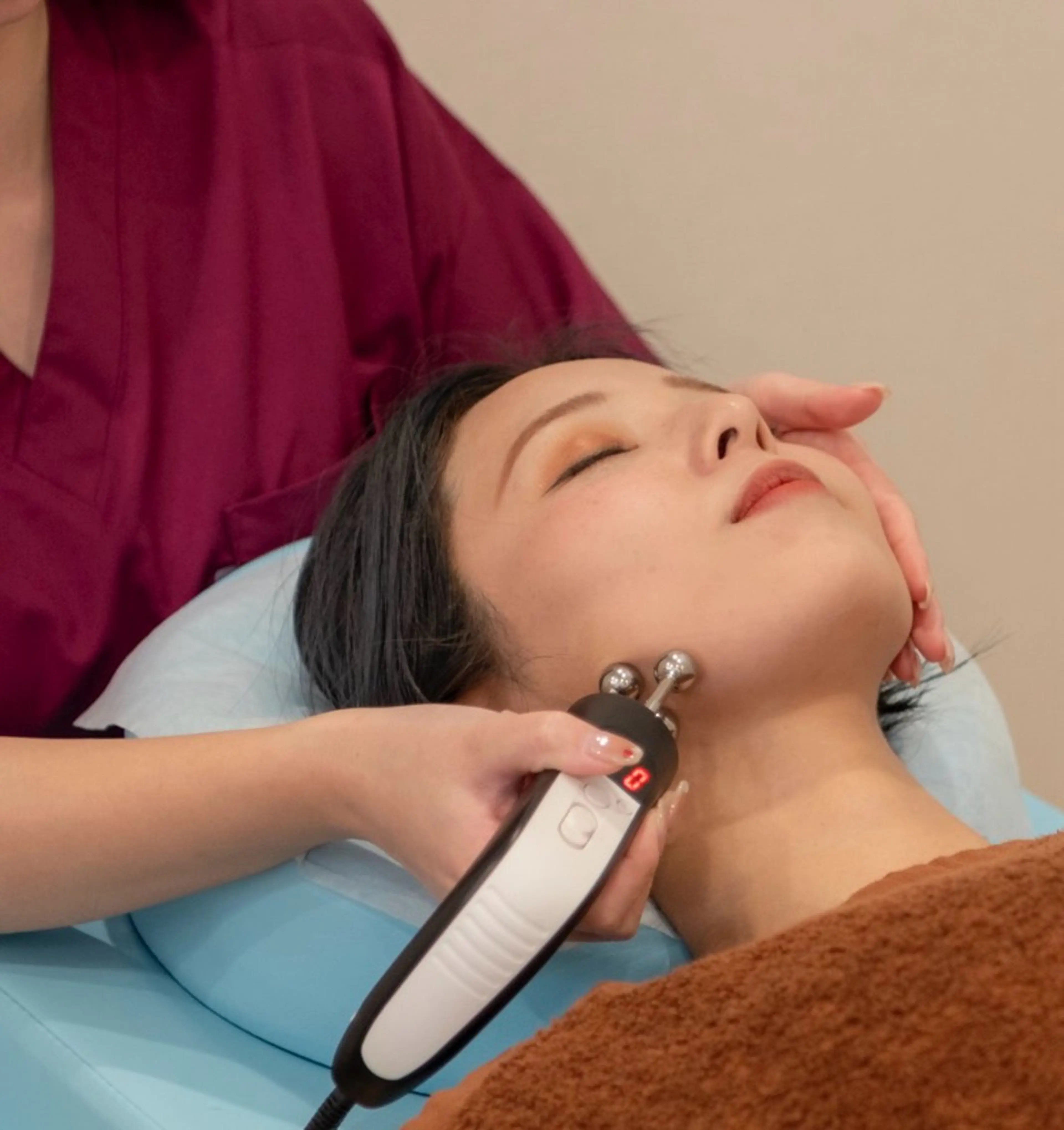 【女性人気No.1✨】美容効果さらにアップ♪ フェイシャル20分+美容鍼60分の写真