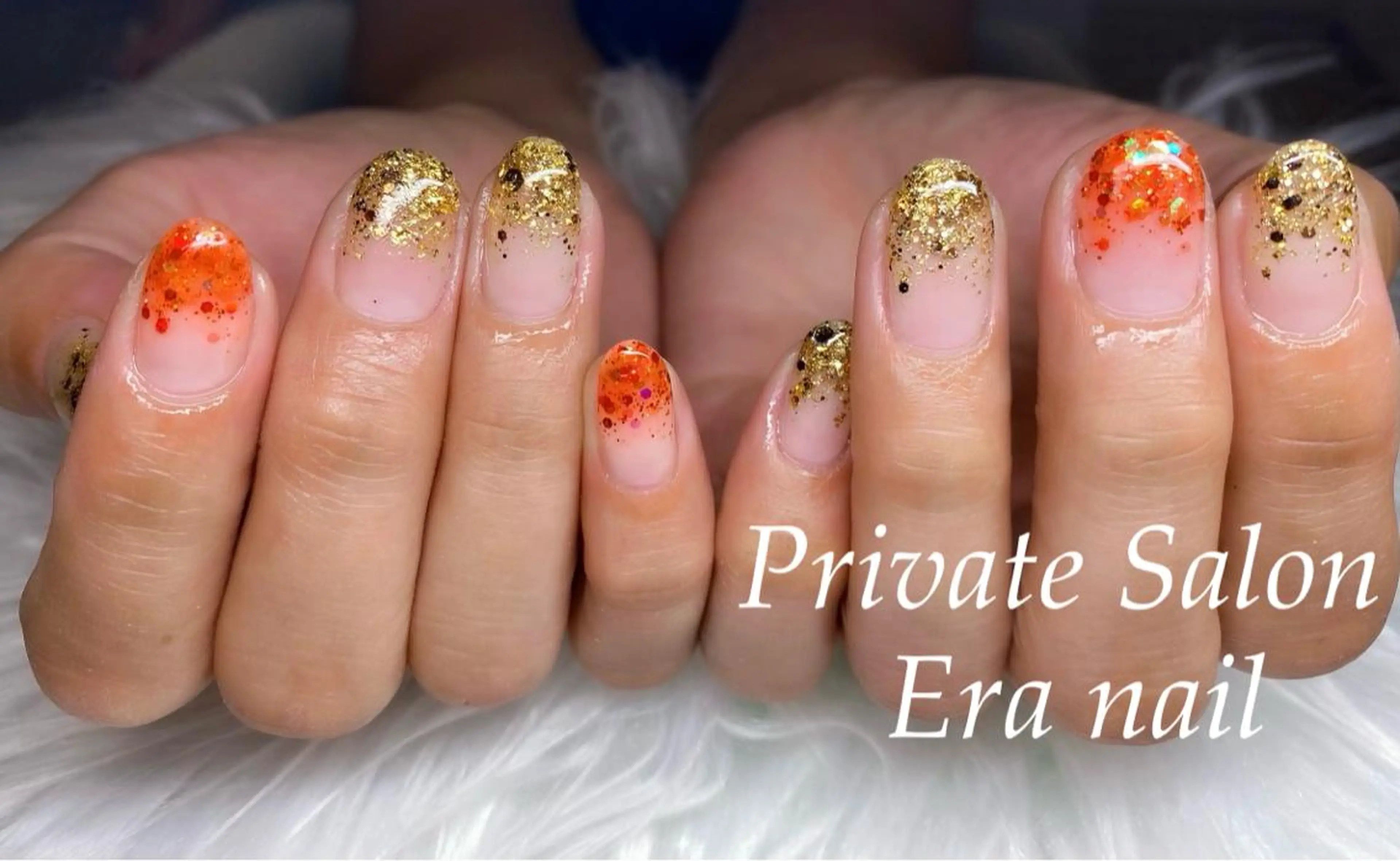 ネイル ゴールド グラデーション ラメ(グリッター) ラメグラデーション 赤色 ハンドネイル Era nailのネイルデザイン