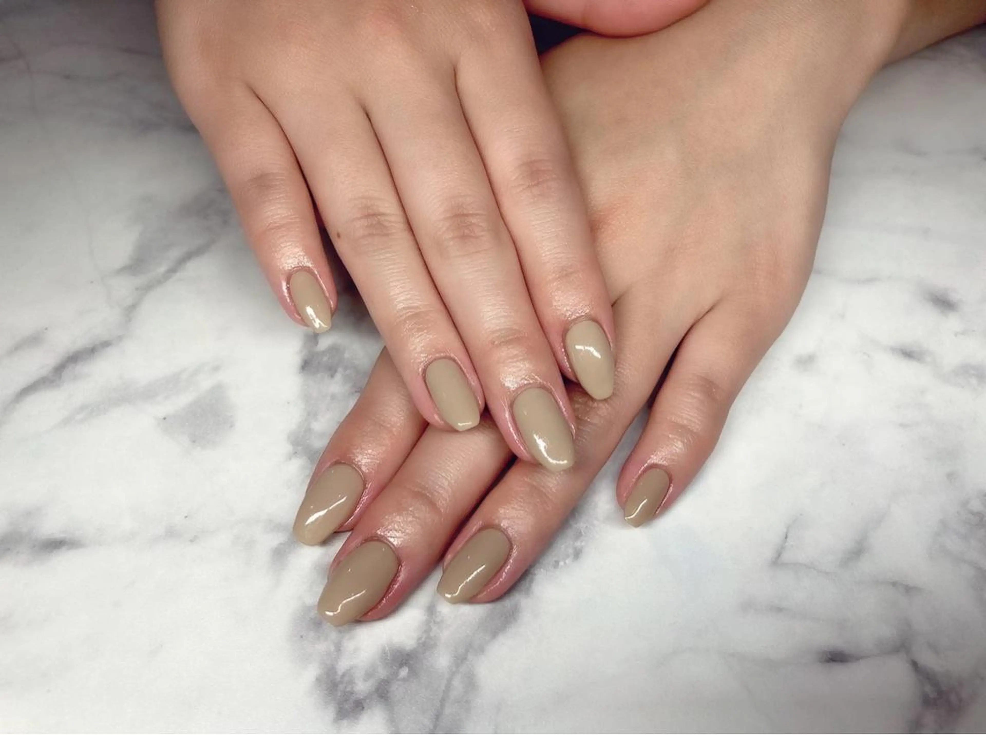 ネイル べっ甲ネイル ジェルネイル ミラーネイル ニュアンスネイル オフィスネイル ハンドネイル Nail&eye Belire 新宿のネイルデザイン