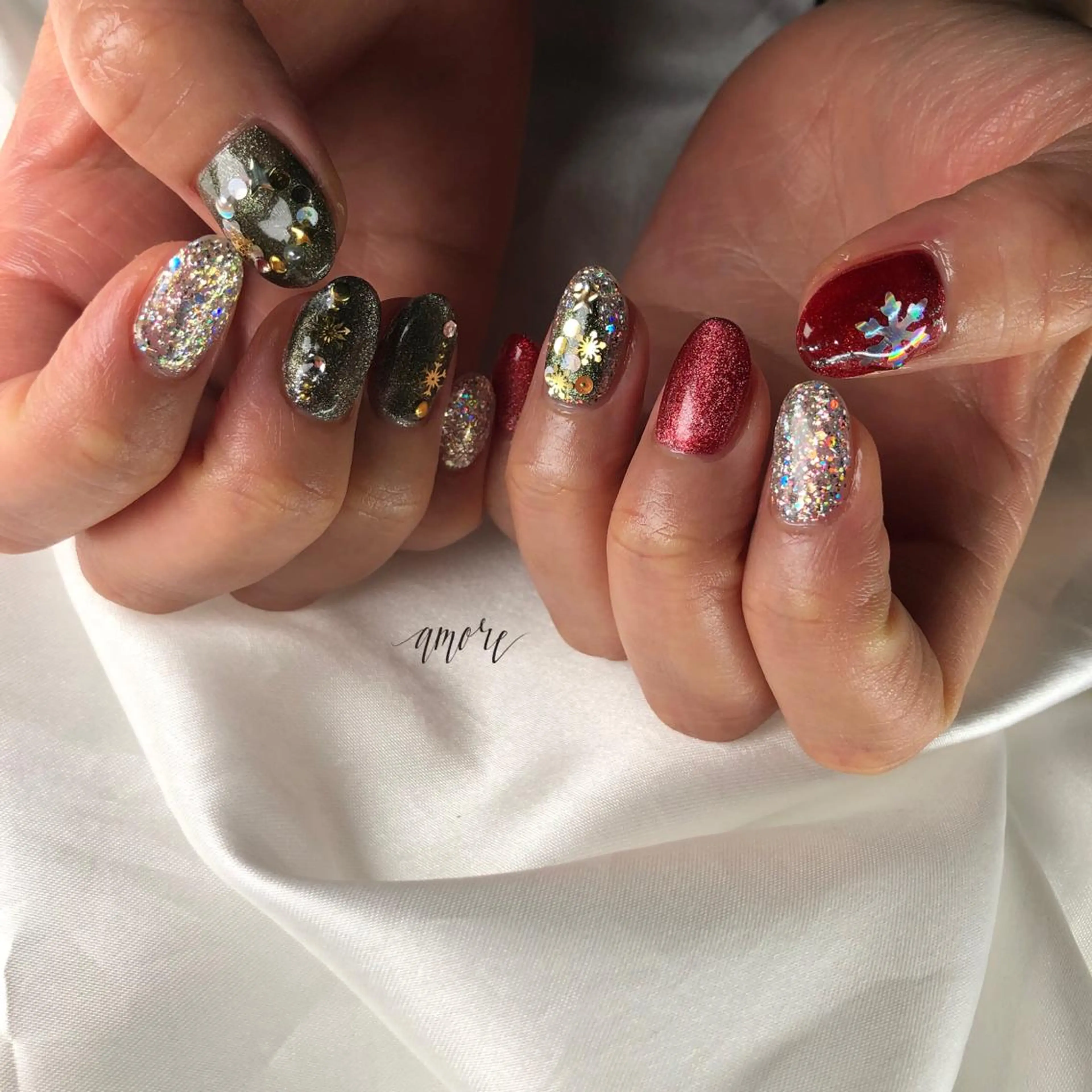 ネイル ジェルネイル 氷ネイル・うるうるネイル キラキラネイル マグネットネイル ミラーネイル You kyehwaのネイルデザイン