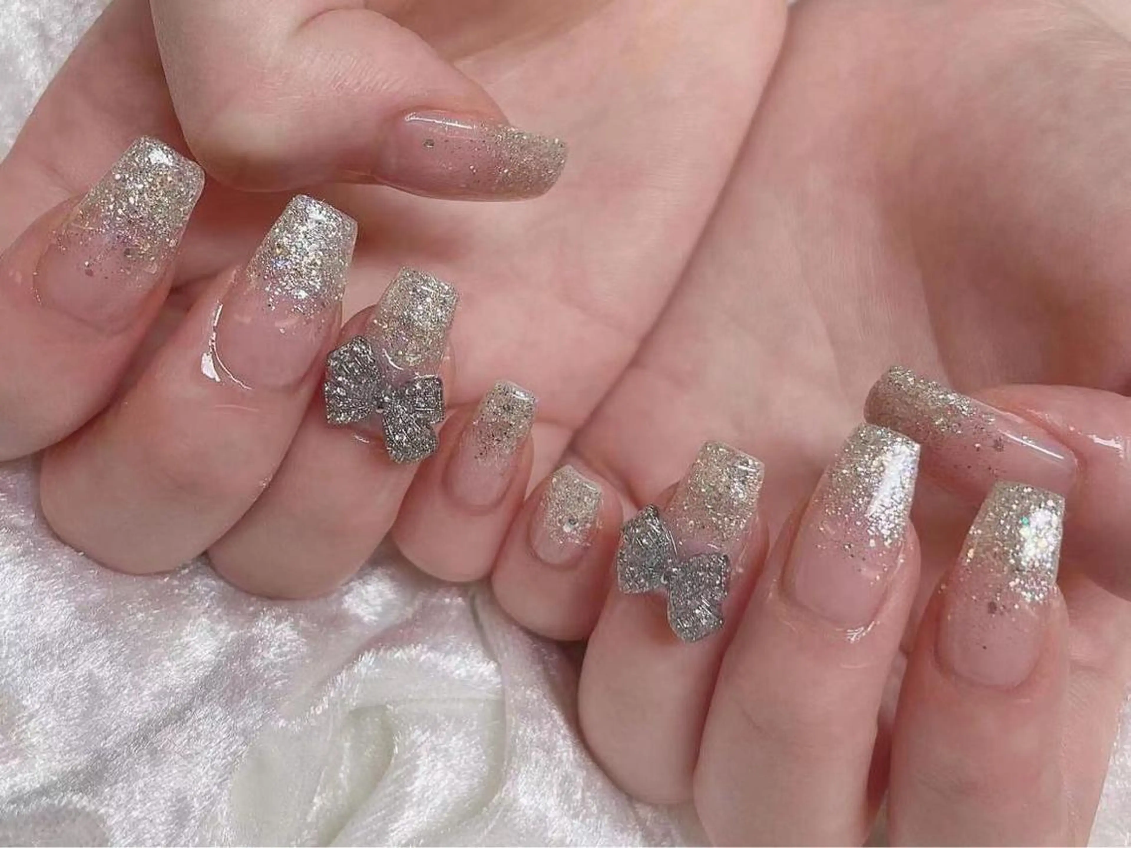 ネイル ハンドネイル VIVIAN リサのネイルデザイン