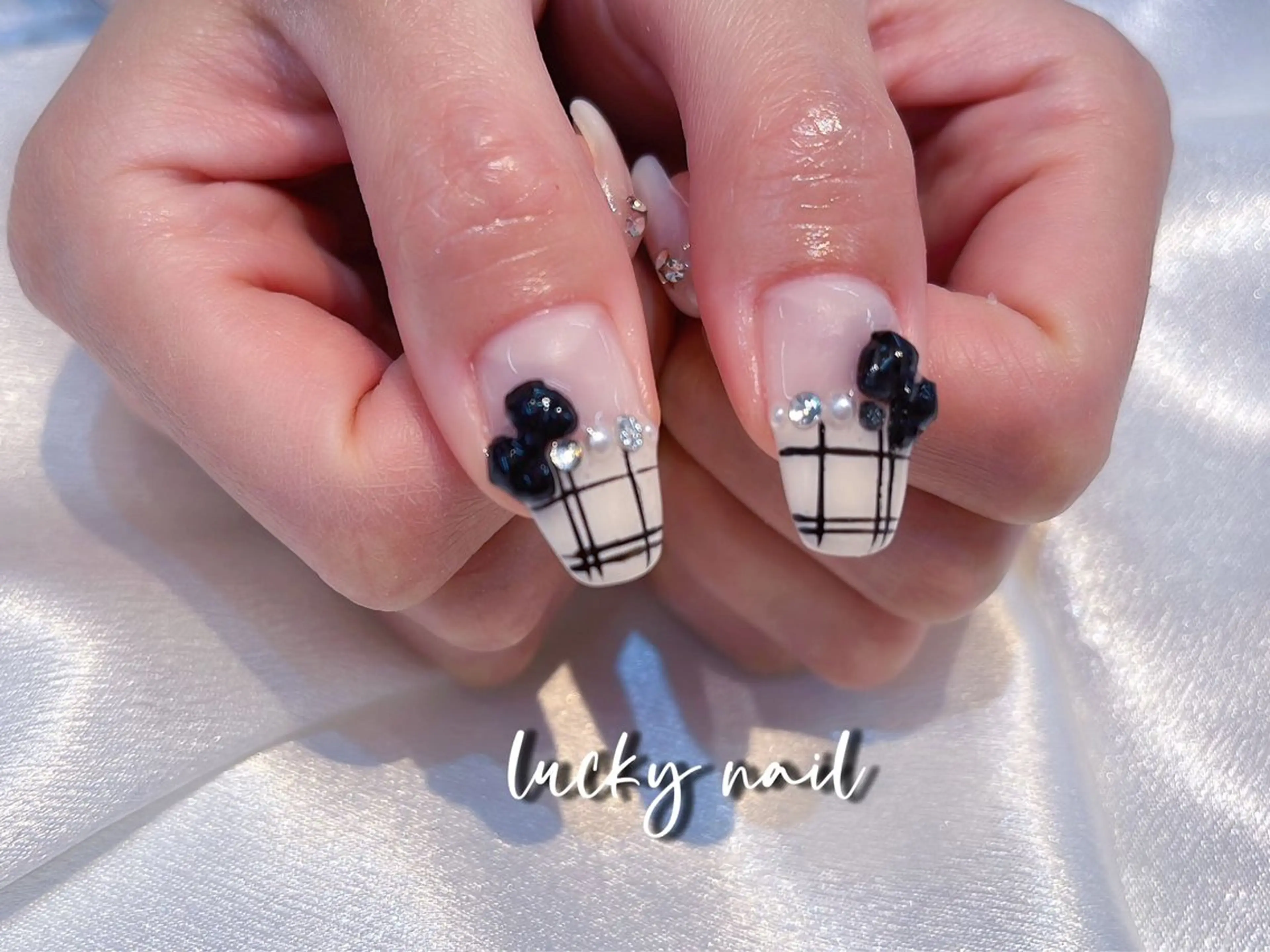 ネイル チークネイル 長さ出し ジェルネイル マグネットネイル 持ち込み Lucky nail 小林和希のネイルデザイン