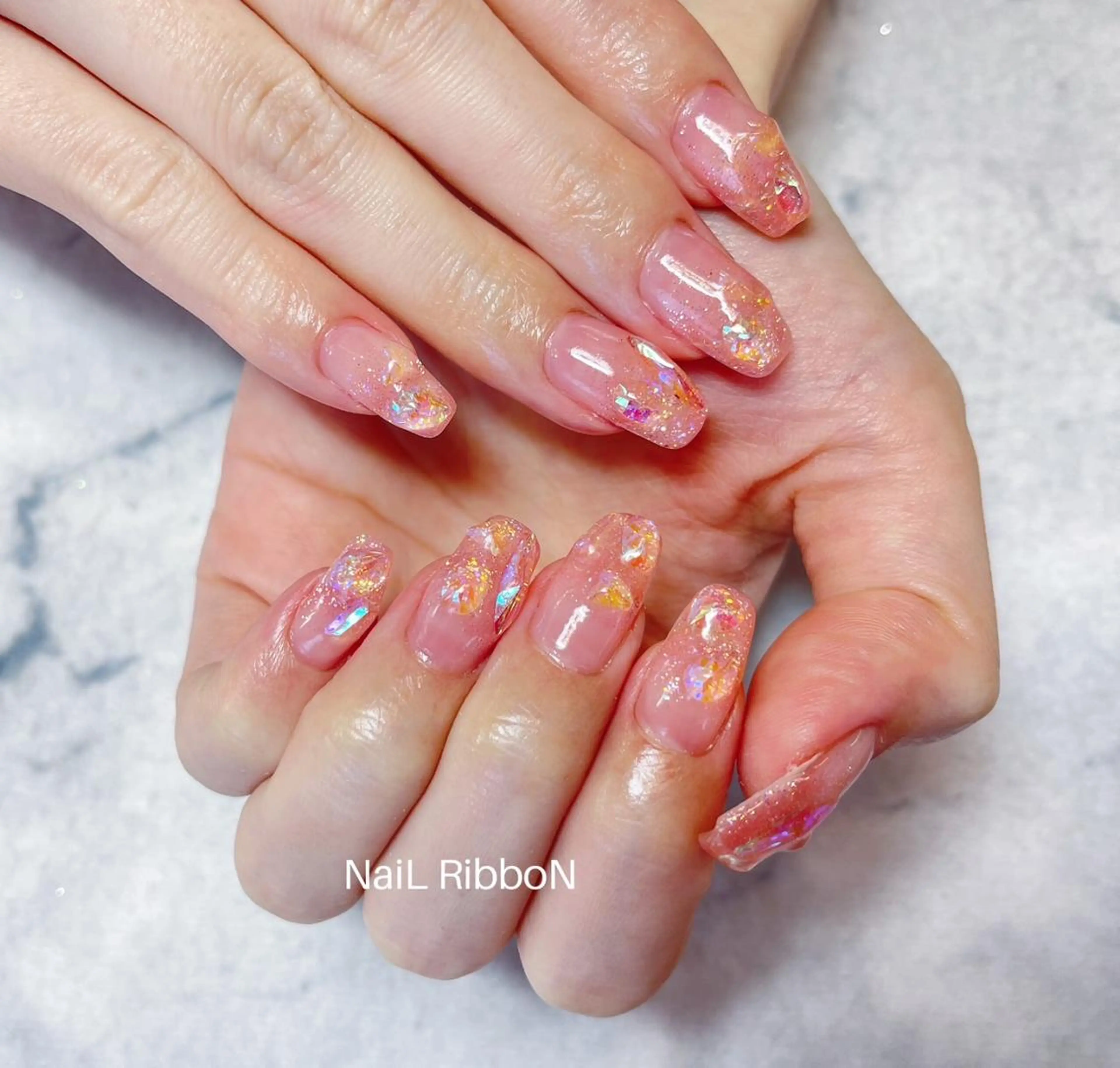 ネイル ネイルリボン 受付スタッフのネイルデザイン