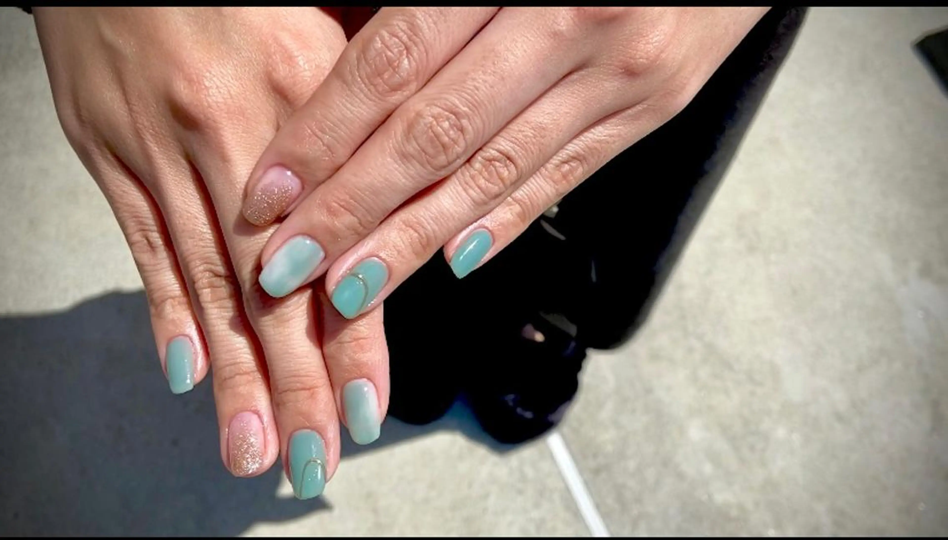 ネイル オーロラネイル カジュアル ジェルネイル ラメ(グリッター) マグネットネイル MH Nailのネイルデザイン