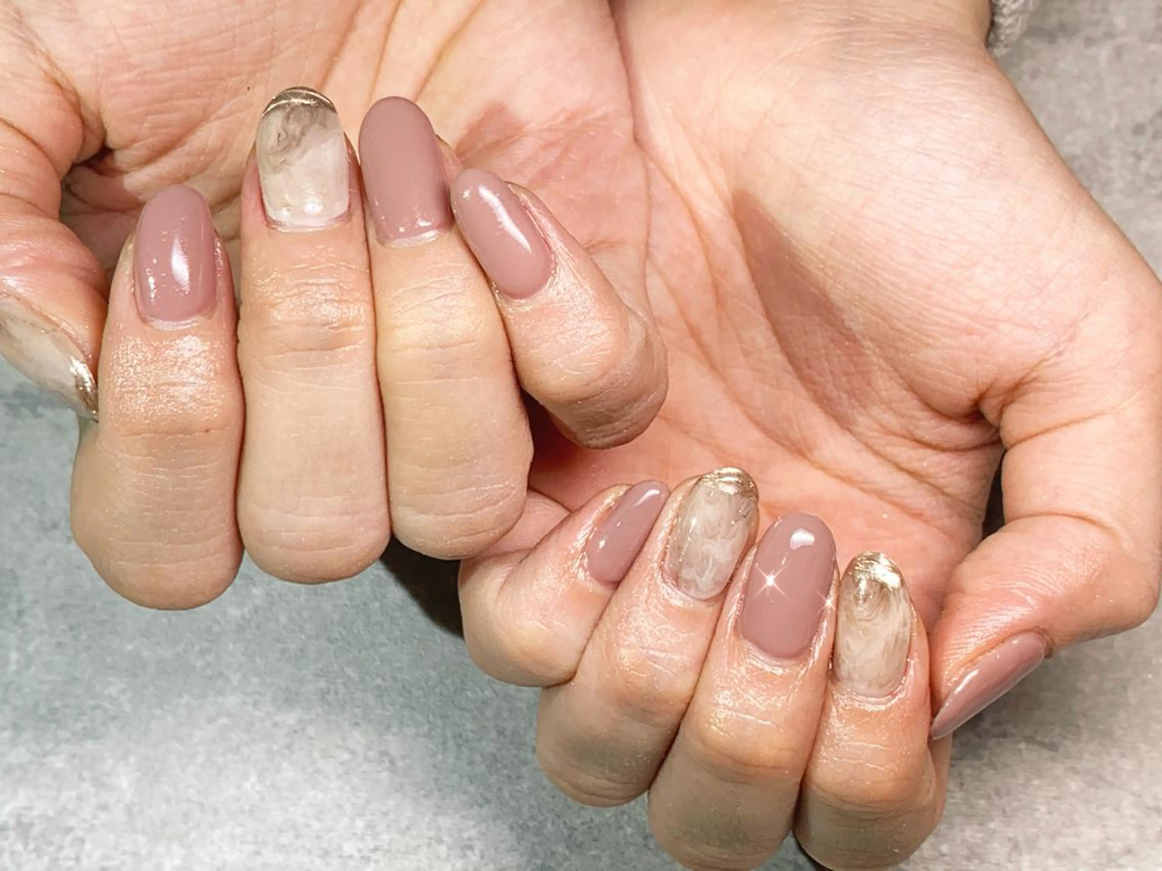 ネイル ニュアンスネイル GULLIG söt GULLIGのネイルデザイン