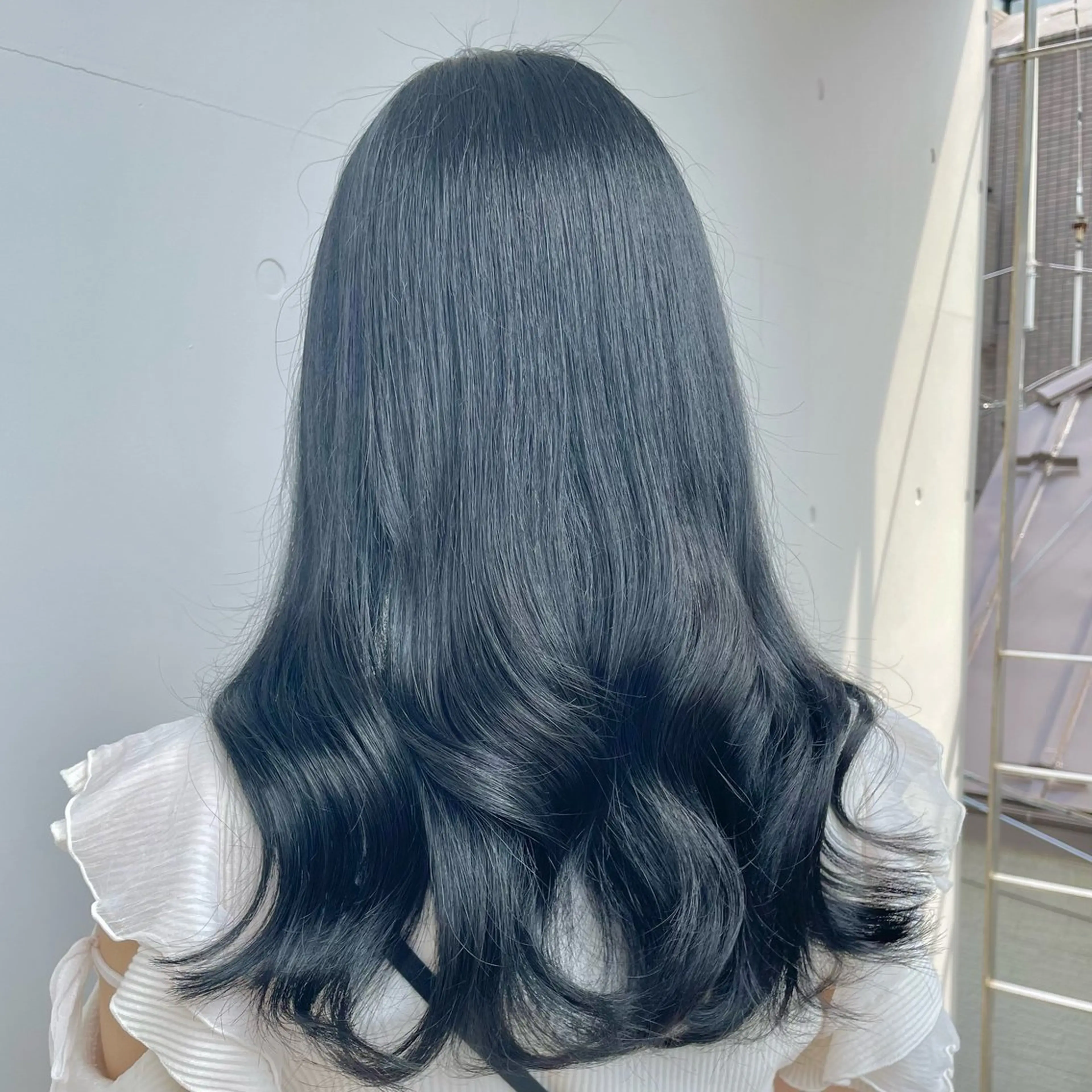 【透明感のあるワンカラー】＋Aujuaトリートメント＋ブローの写真