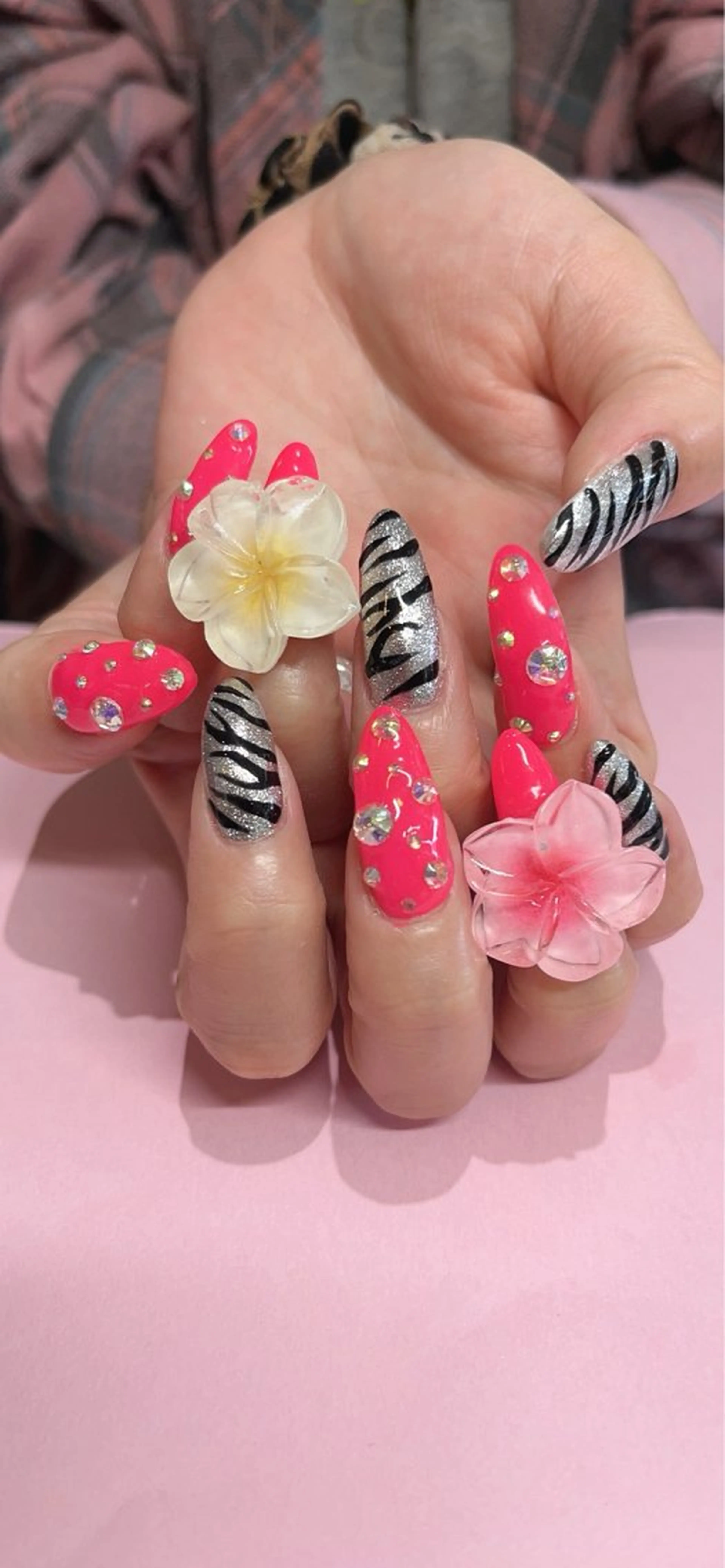 ネイル アートネイル ジェルネイル ハンドネイル ネイルサロン RU新越谷南越谷のネイルデザイン