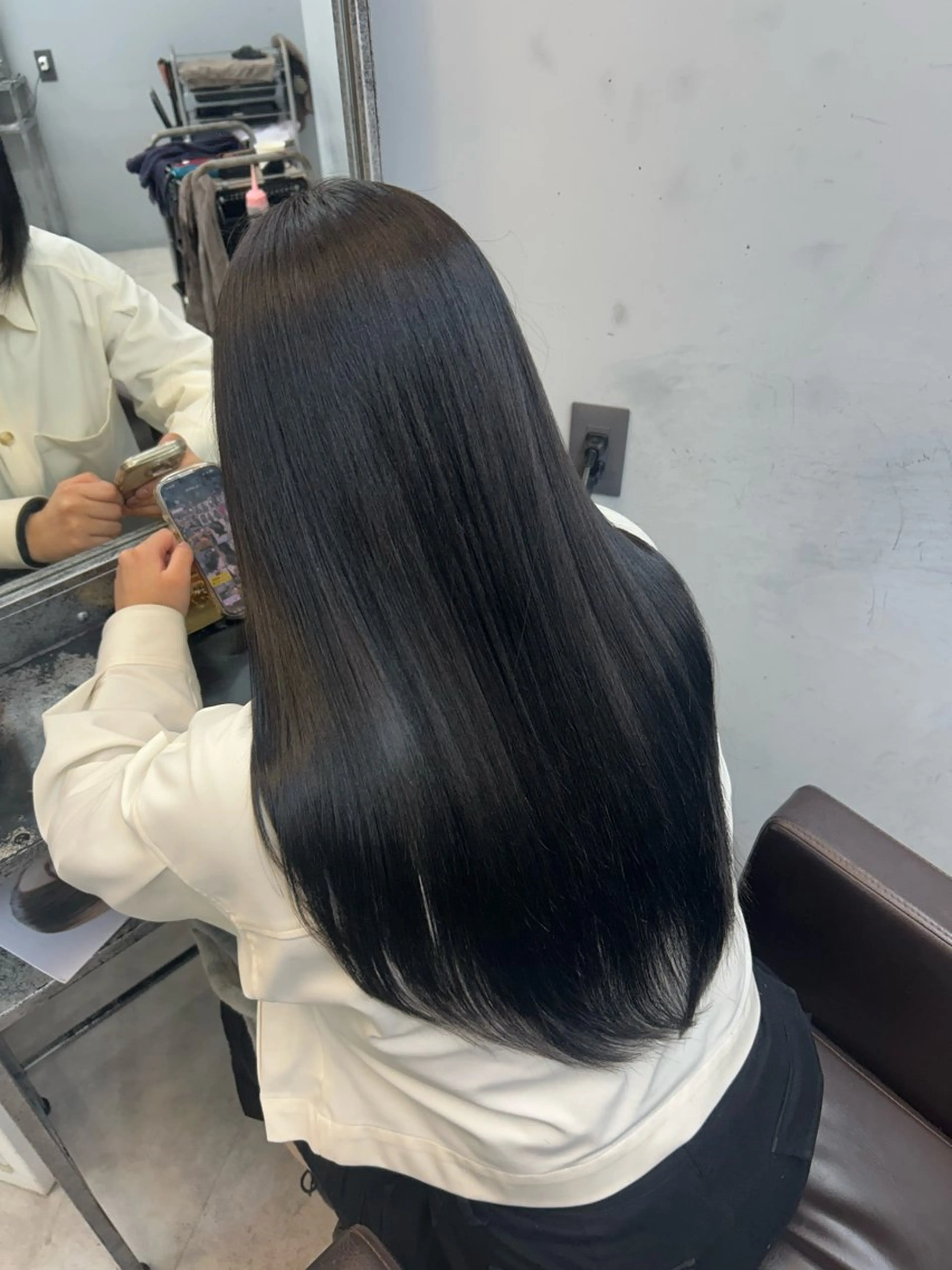 ロング カラー hair atelier OZ桑野店所属・阿佐見 若菜のヘアスタイル