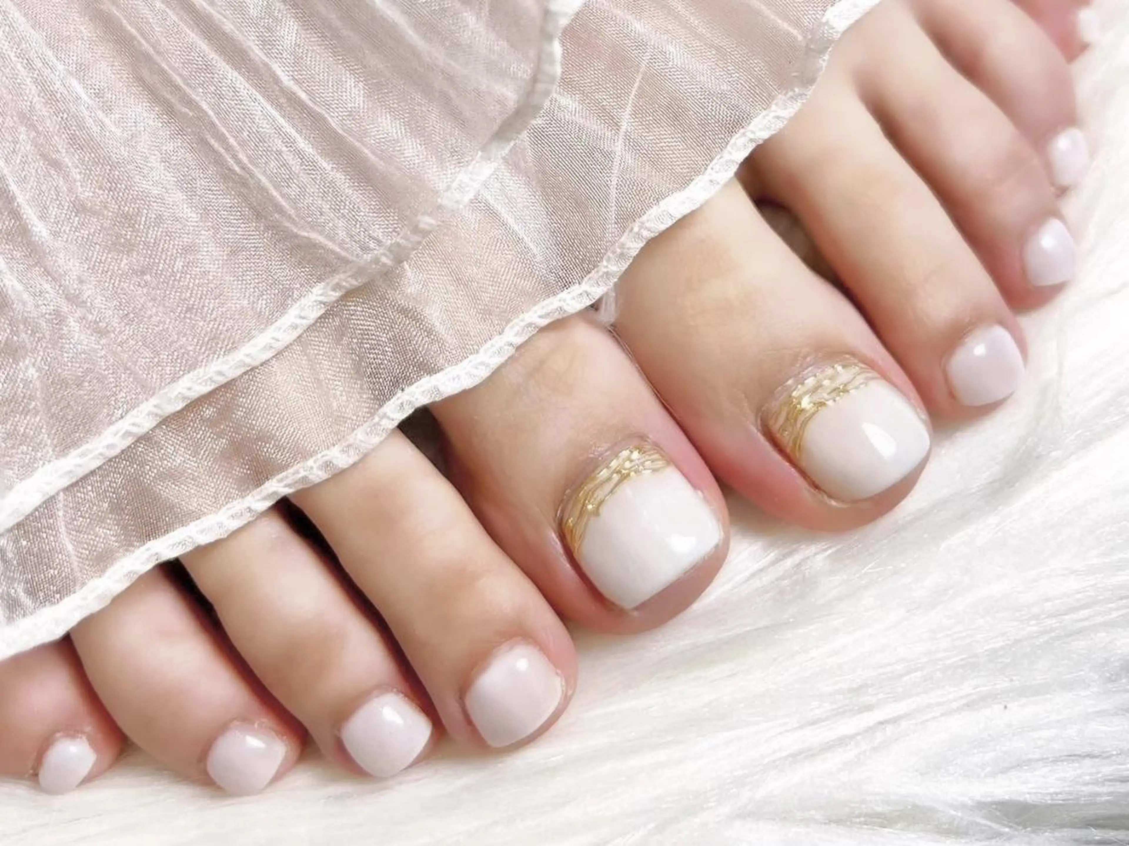 限定🎀人＜初回オフなし/ケア込＞フット🦶親指アートコース🌷（約70種類のサンプルから選べる✨カラー変更可）の写真